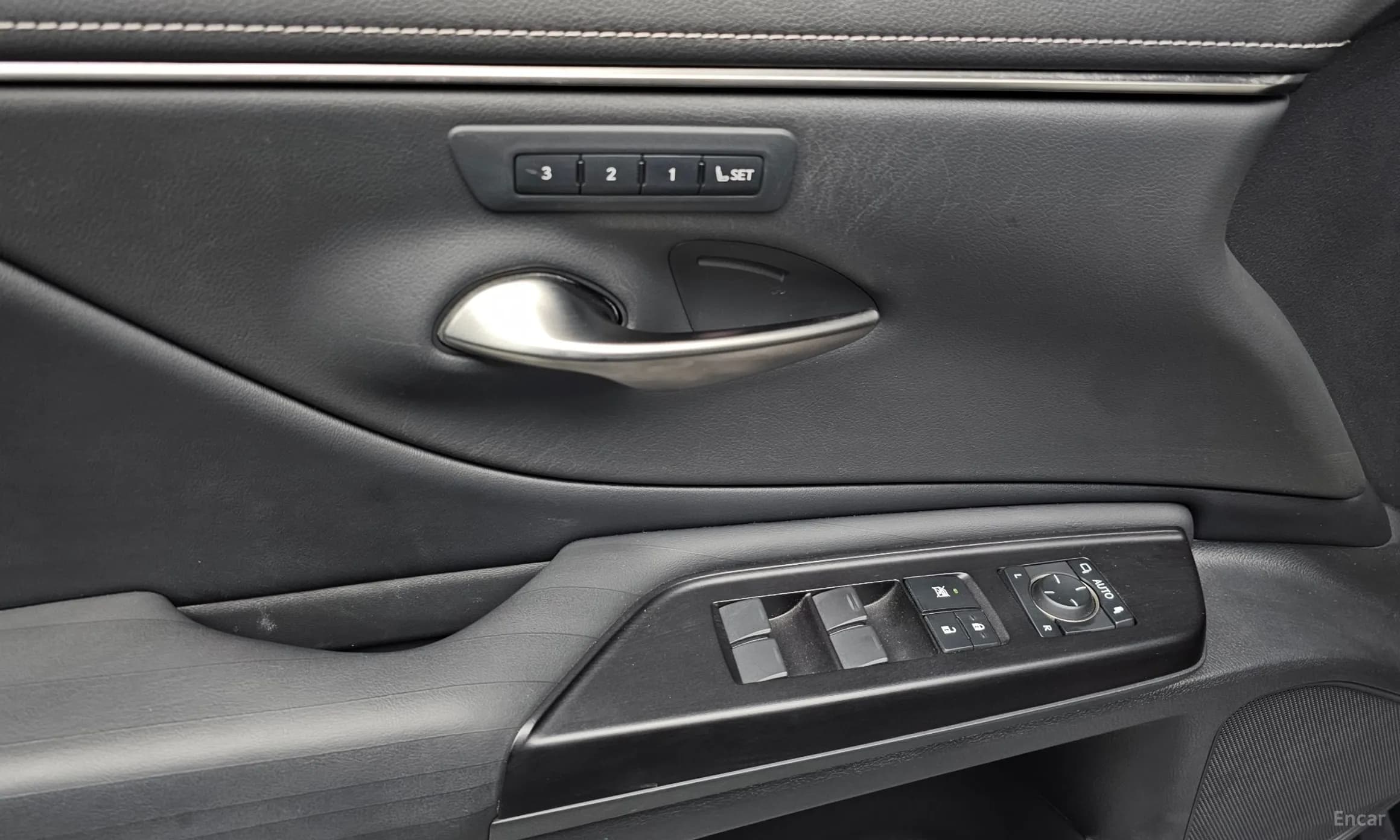 ES300h 7th Generation