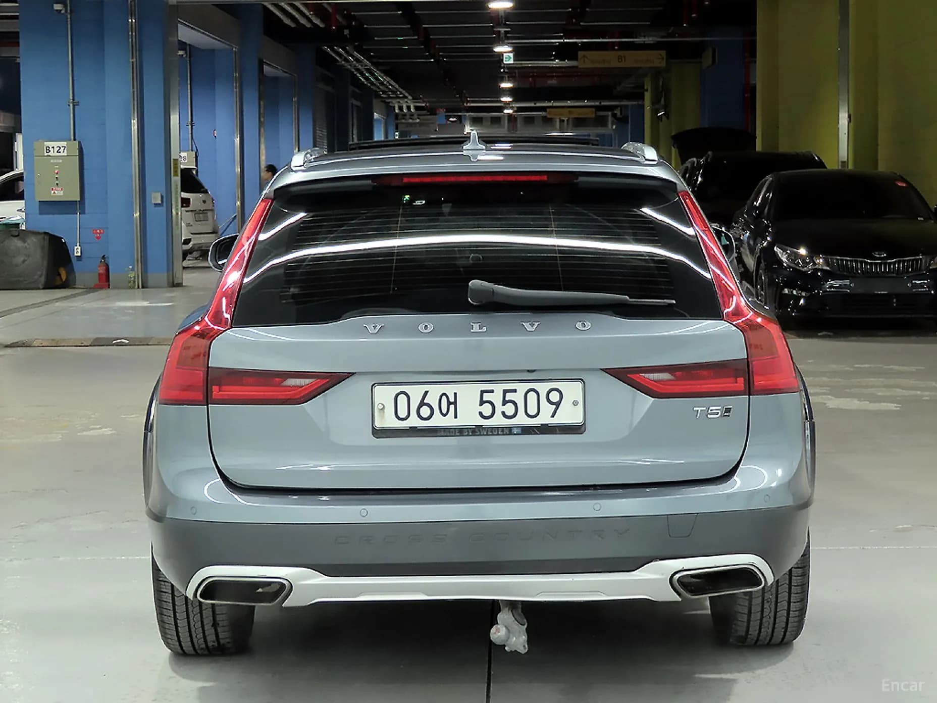 V90 Cross Country