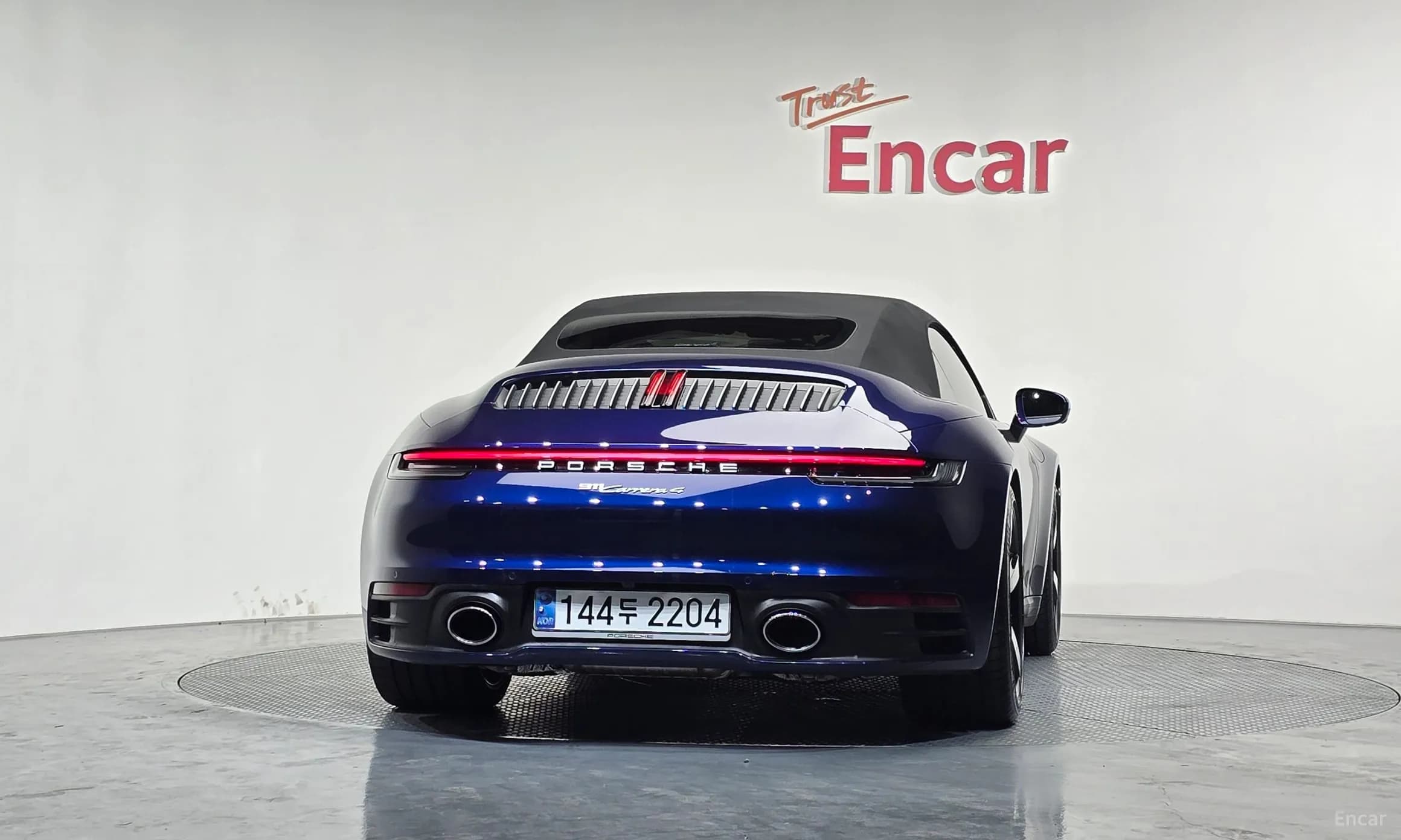 911 (992)
