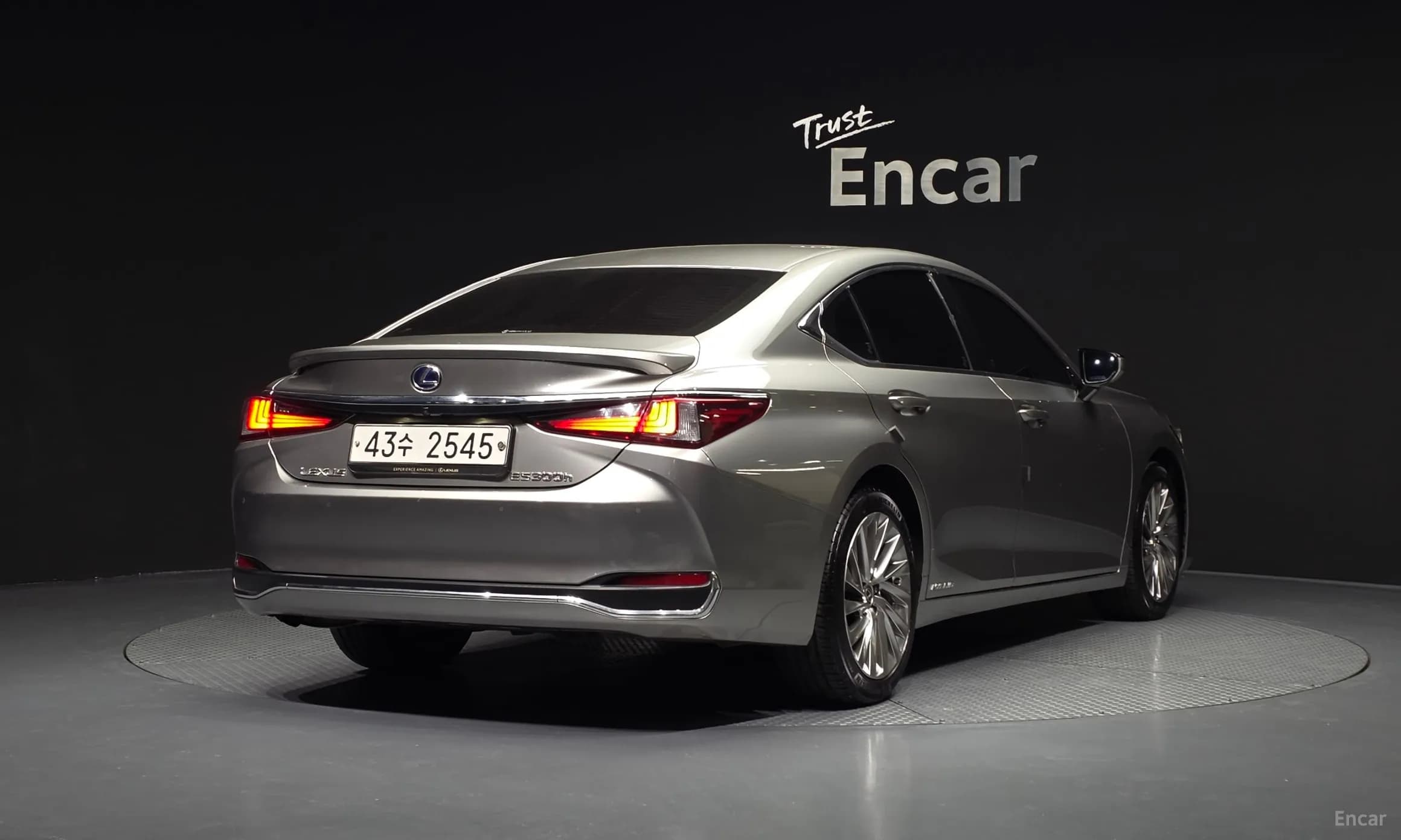 ES300h 7th Generation