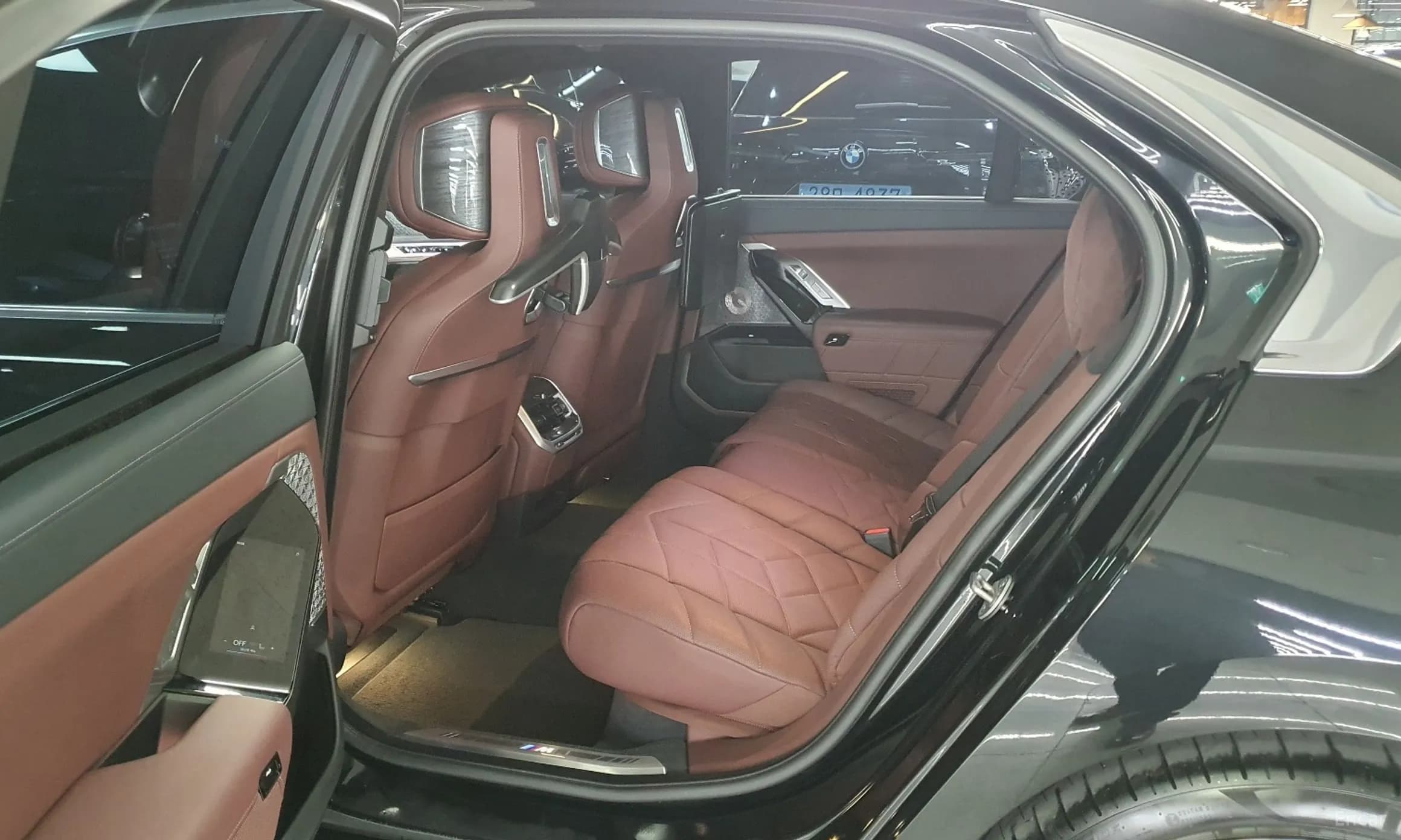 7 Series (G70)