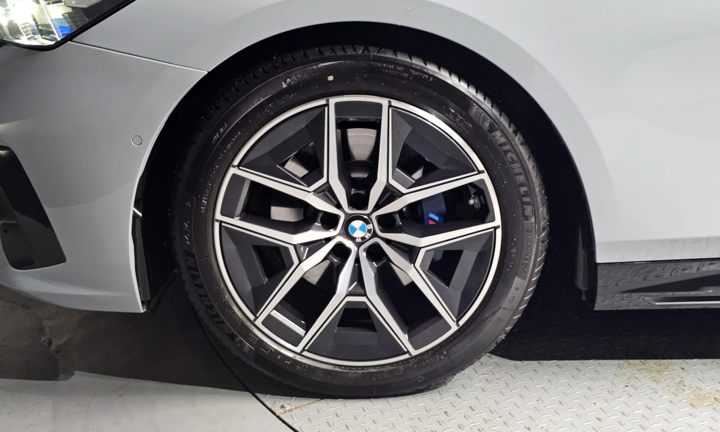5 Series (G60)