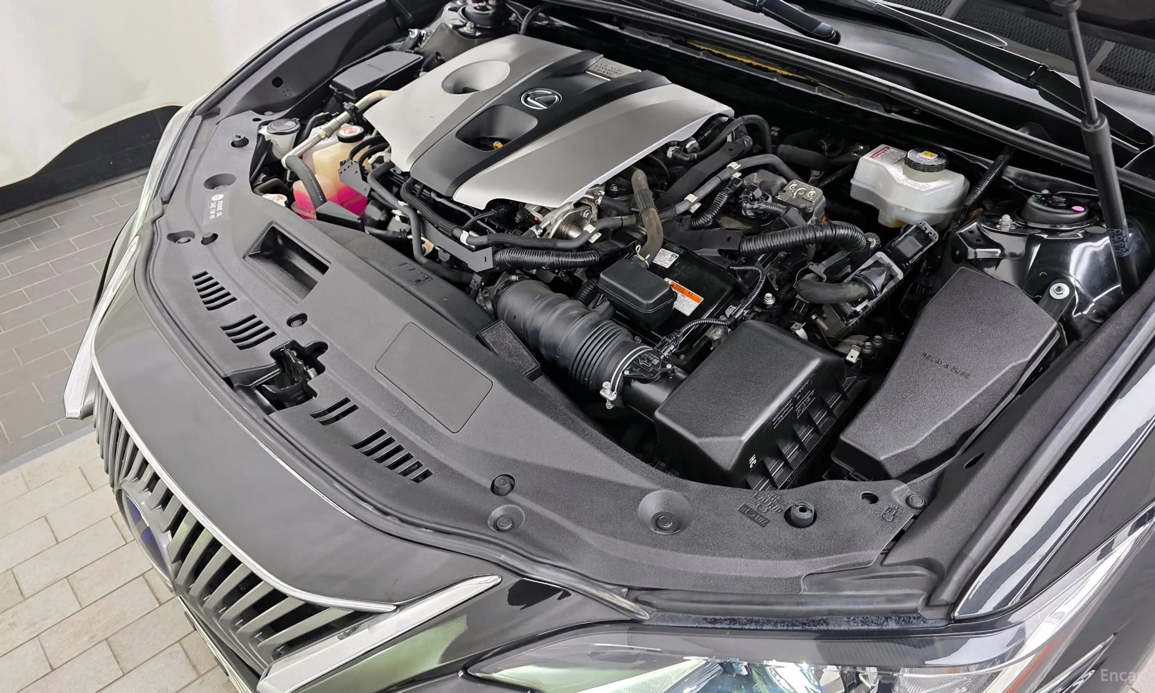 ES300h 7th Generation