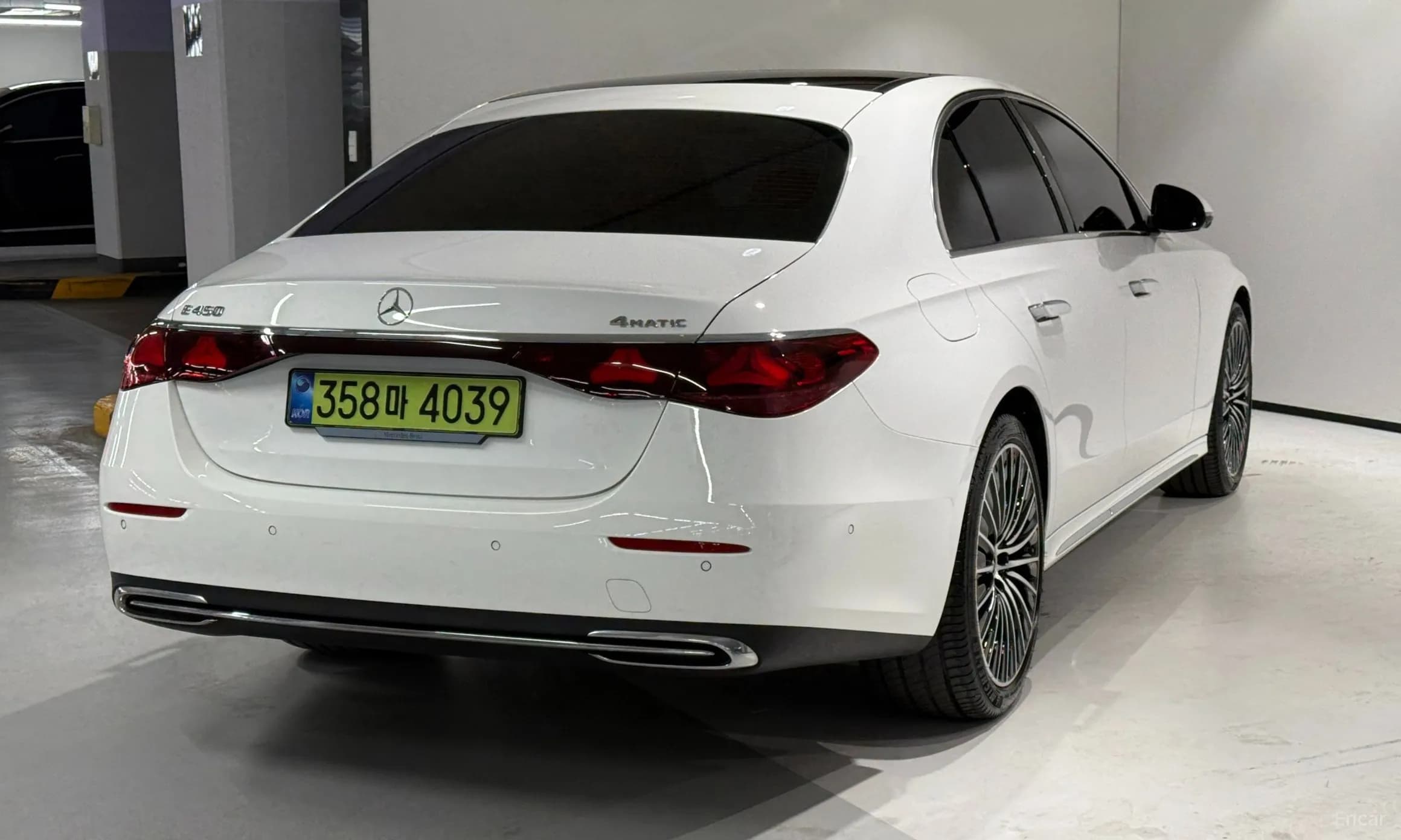 E-Class W214
