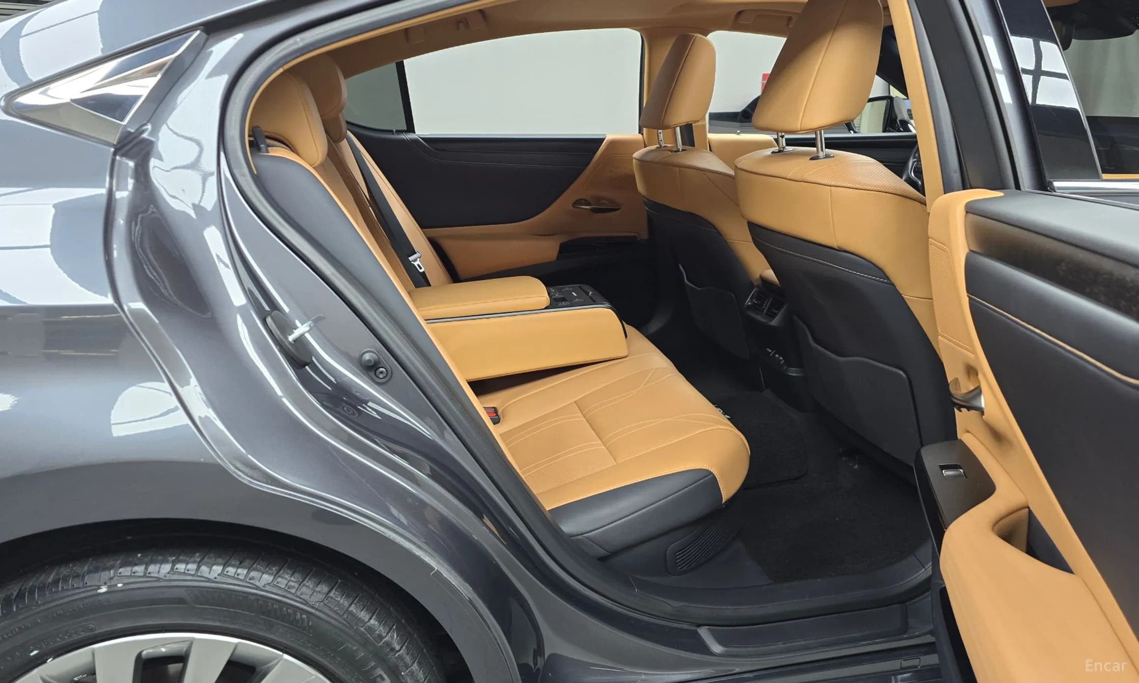 ES300h 7th Generation