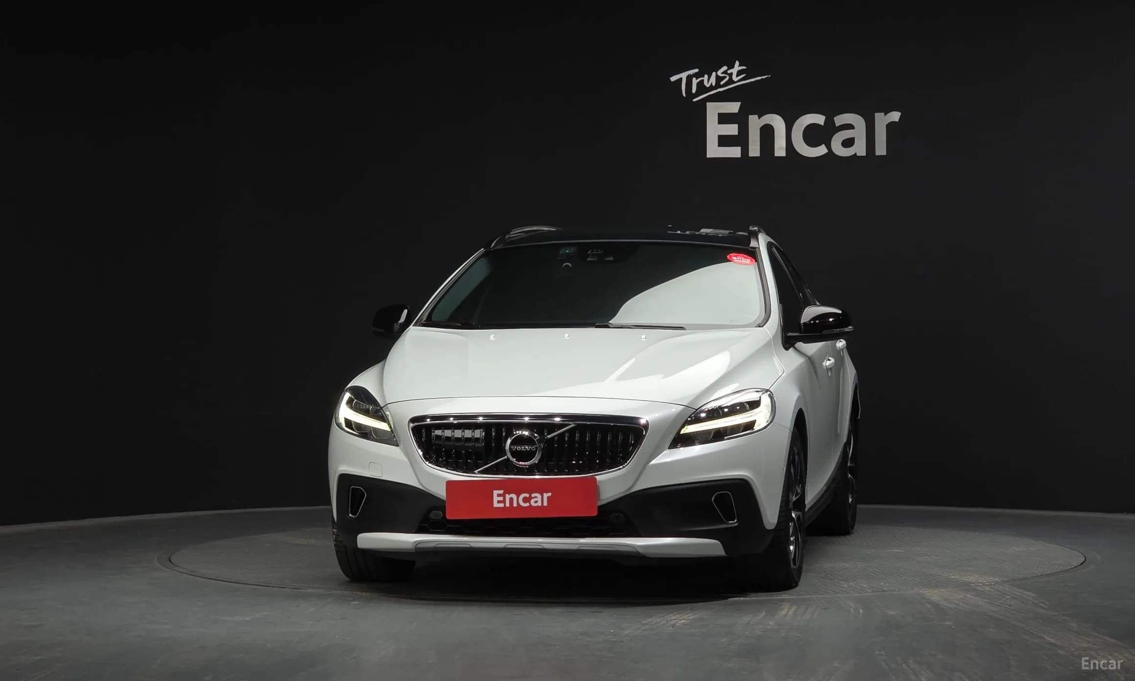 V40 Cross Country