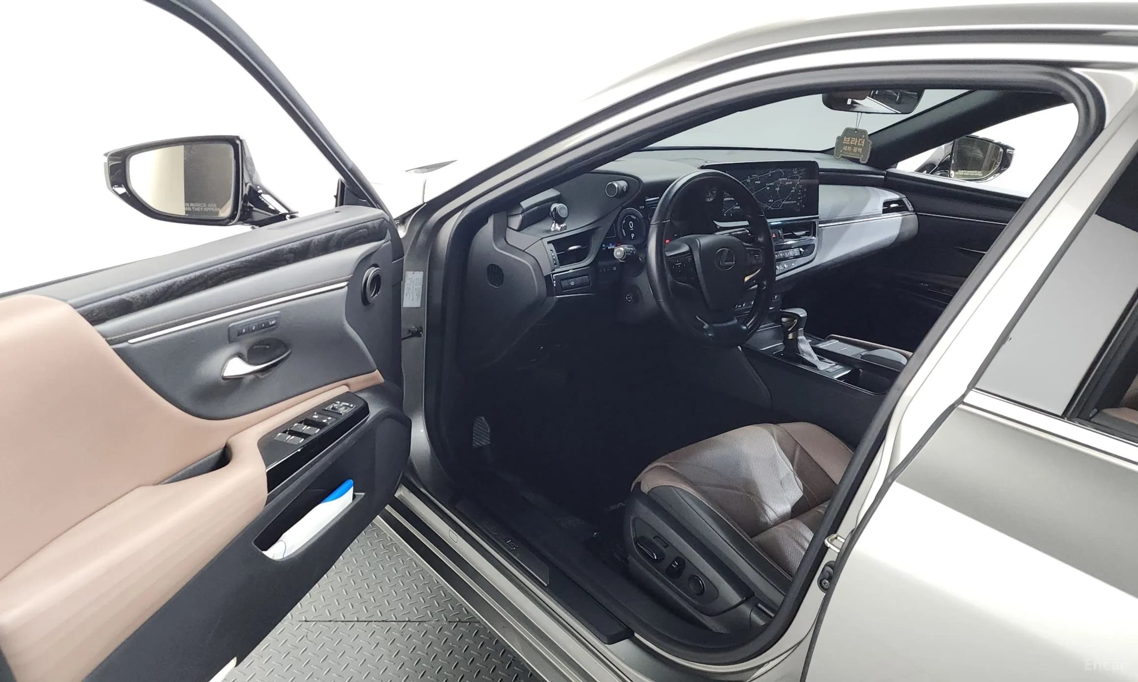 ES300h 7th Generation