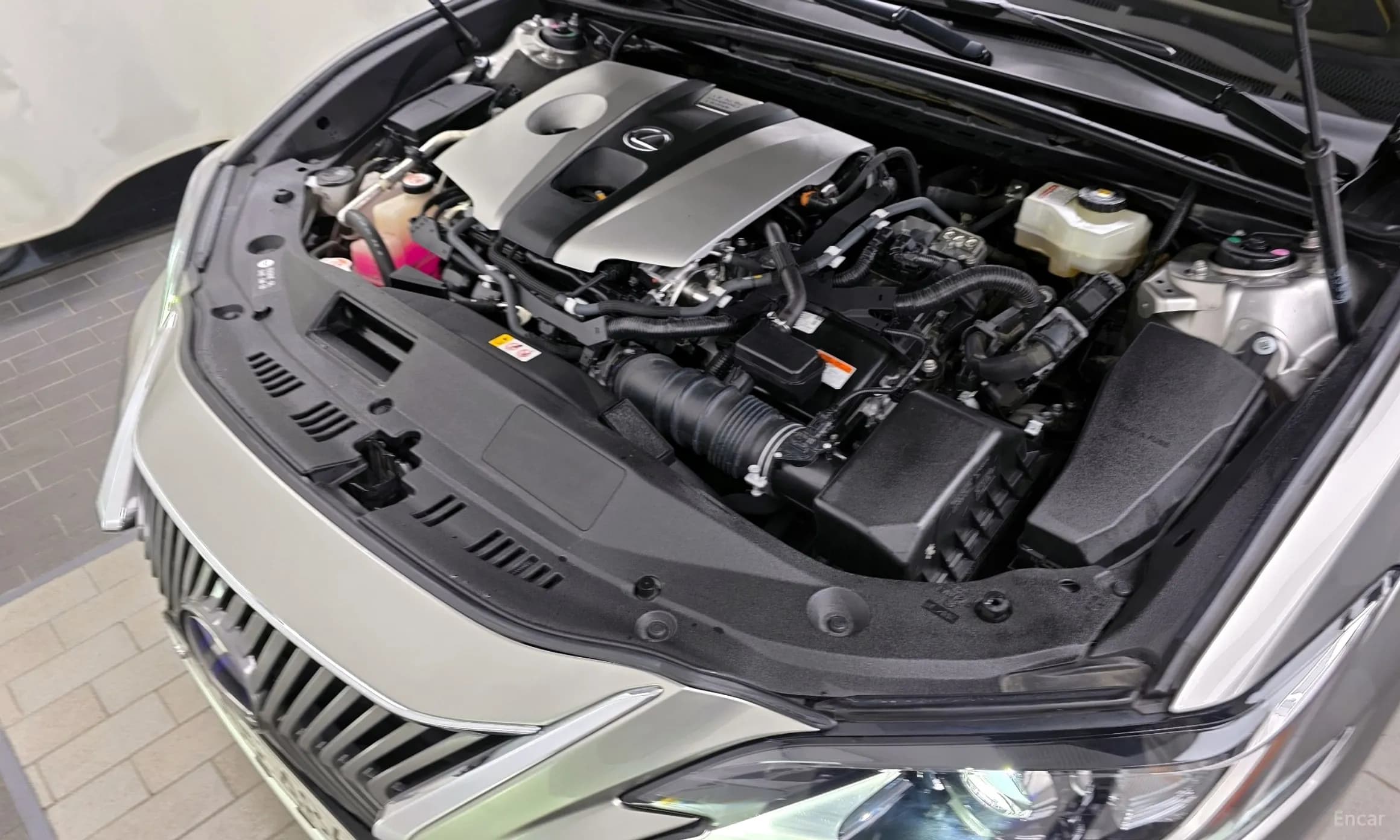 ES300h 7th Generation