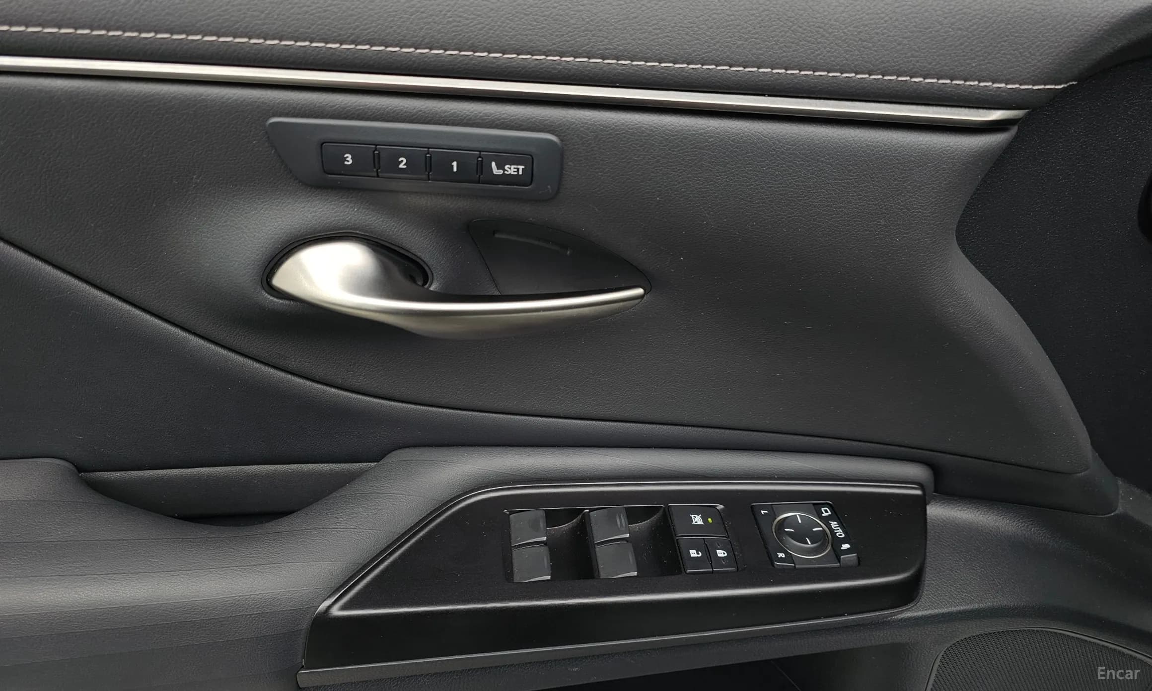 ES300h 7th Generation