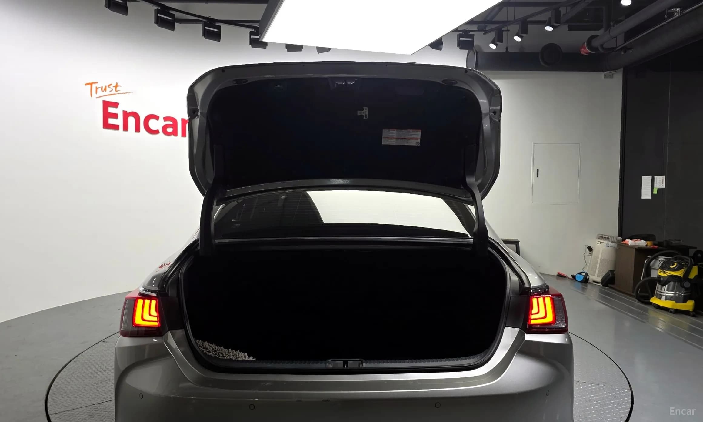 ES300h 7th Generation