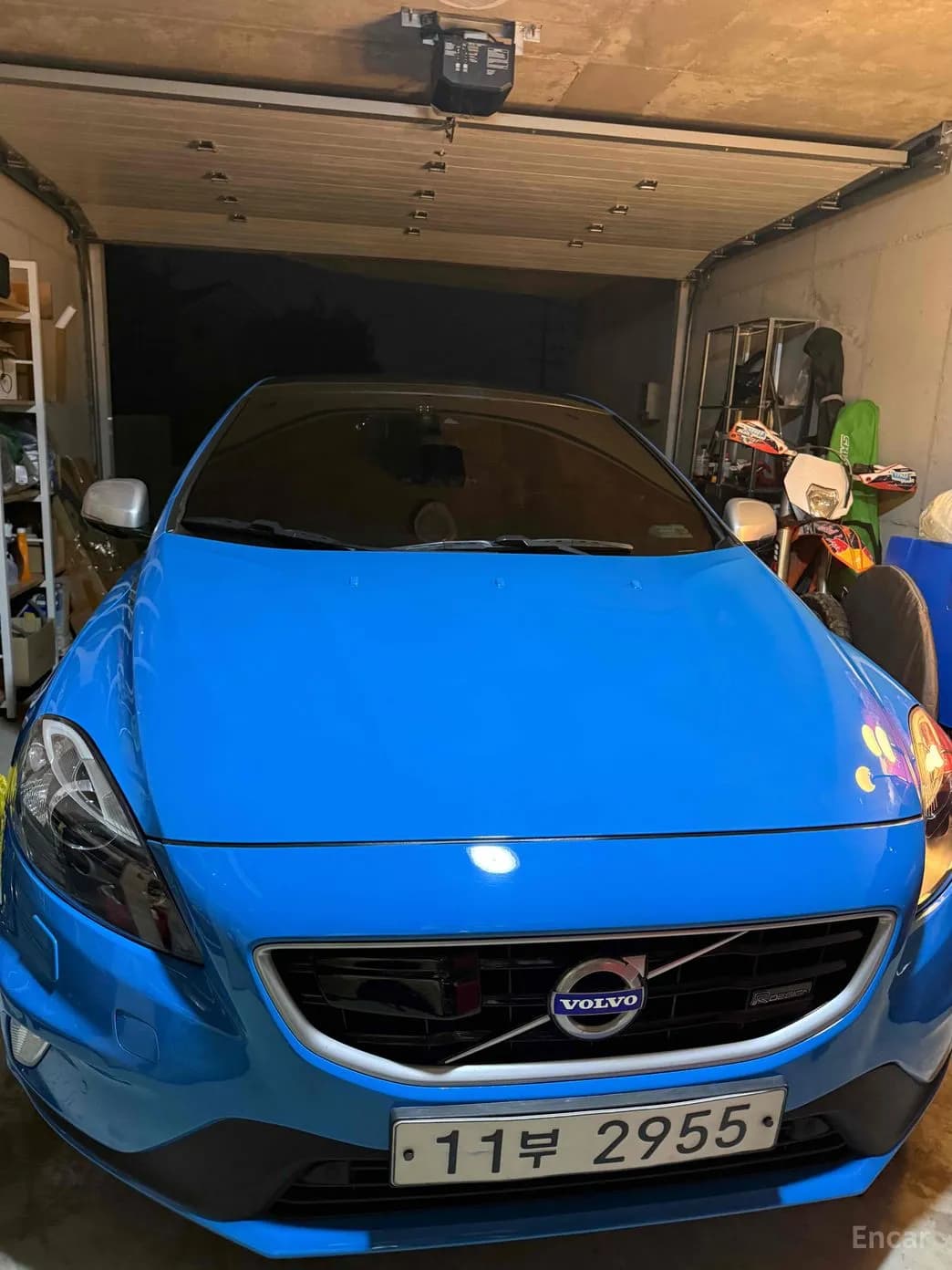 V40