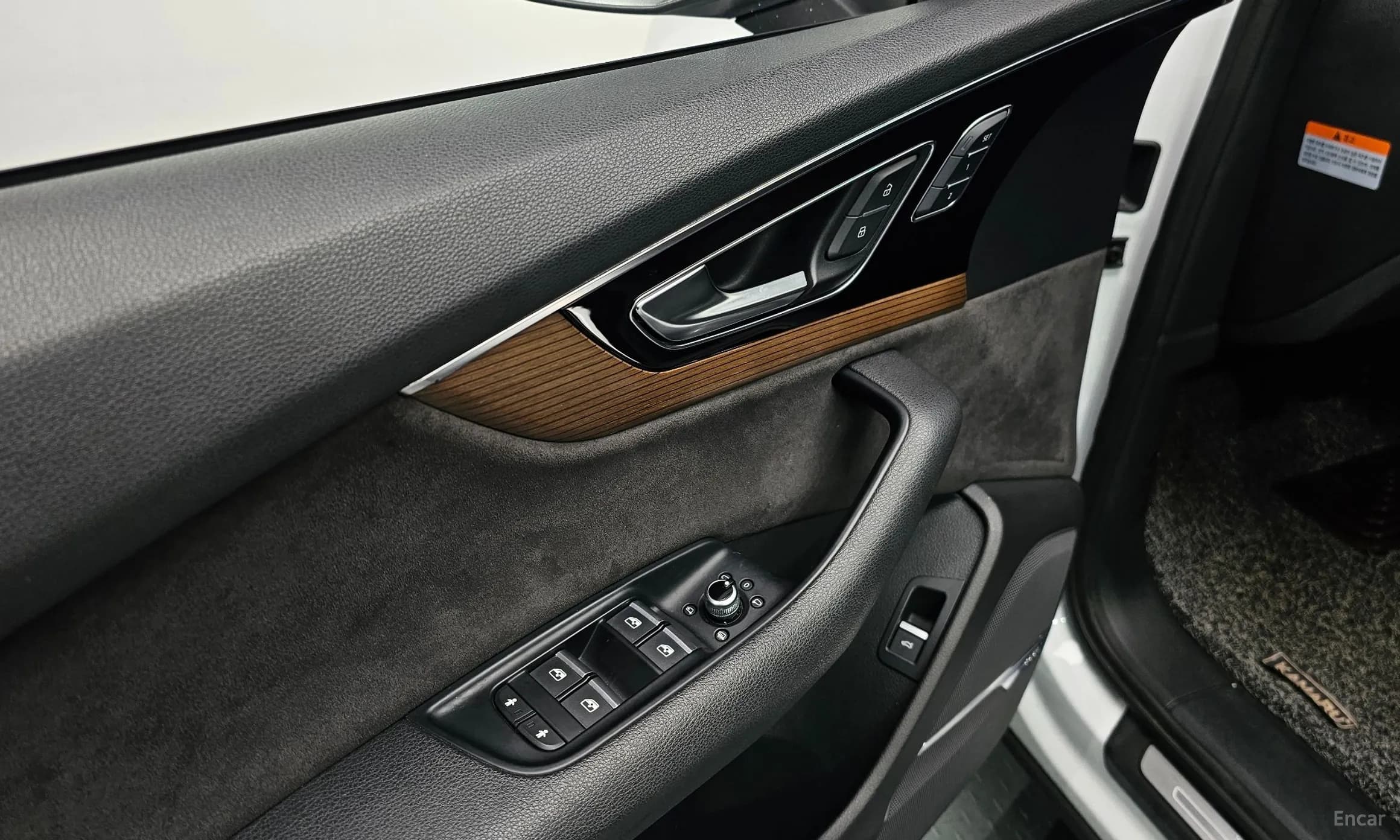 Q7 (4M)