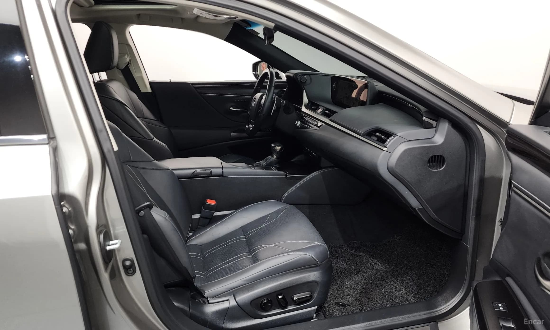 ES300h 7th Generation