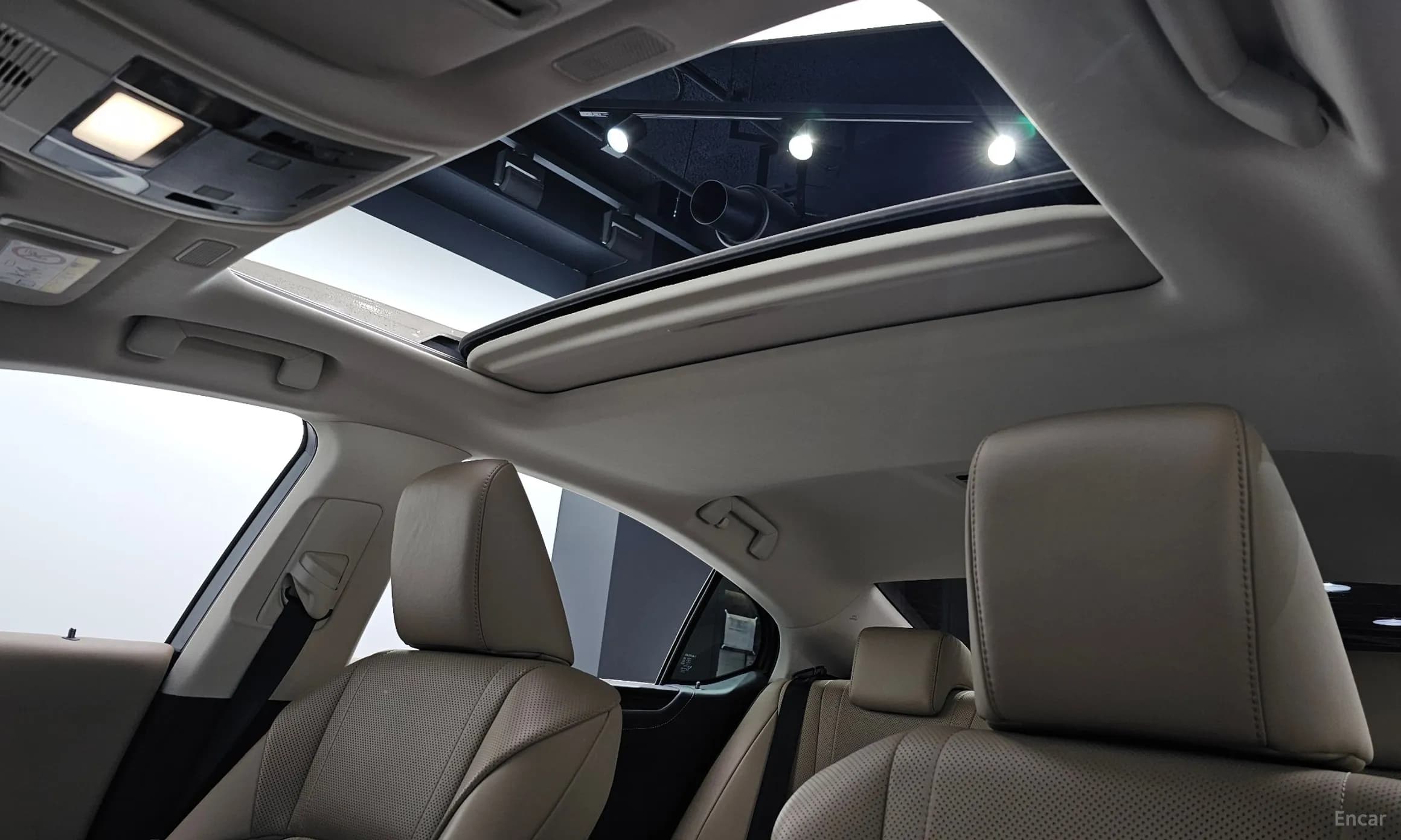 ES300h 7th Generation