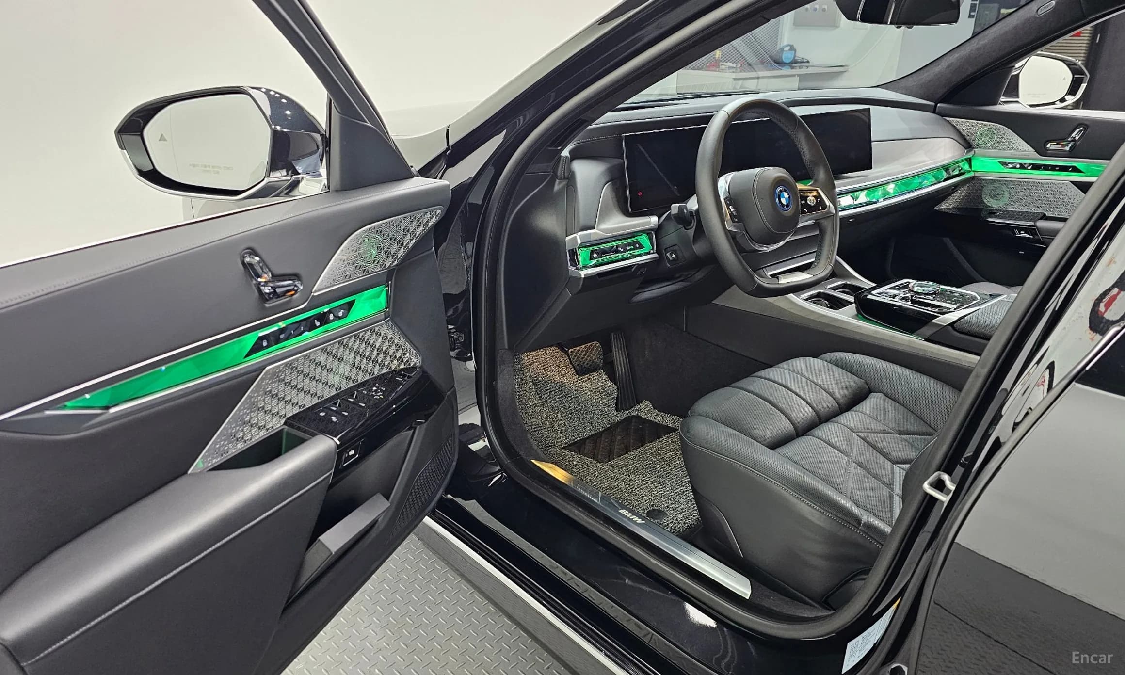 7 Series (G70)