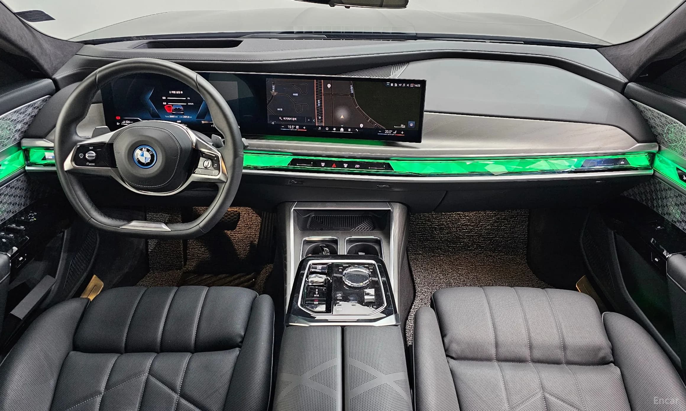 7 Series (G70)