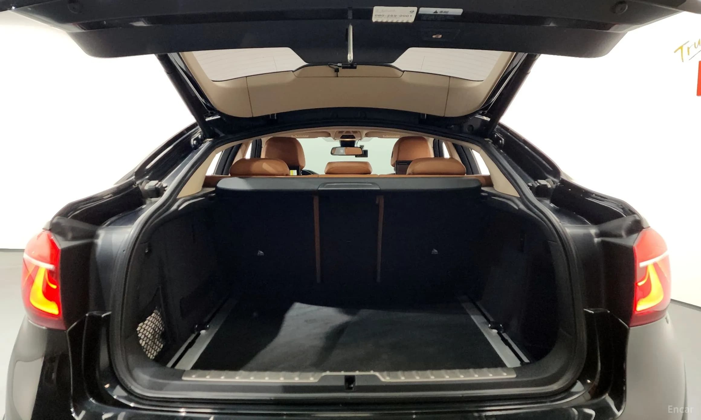 X6 (F16)