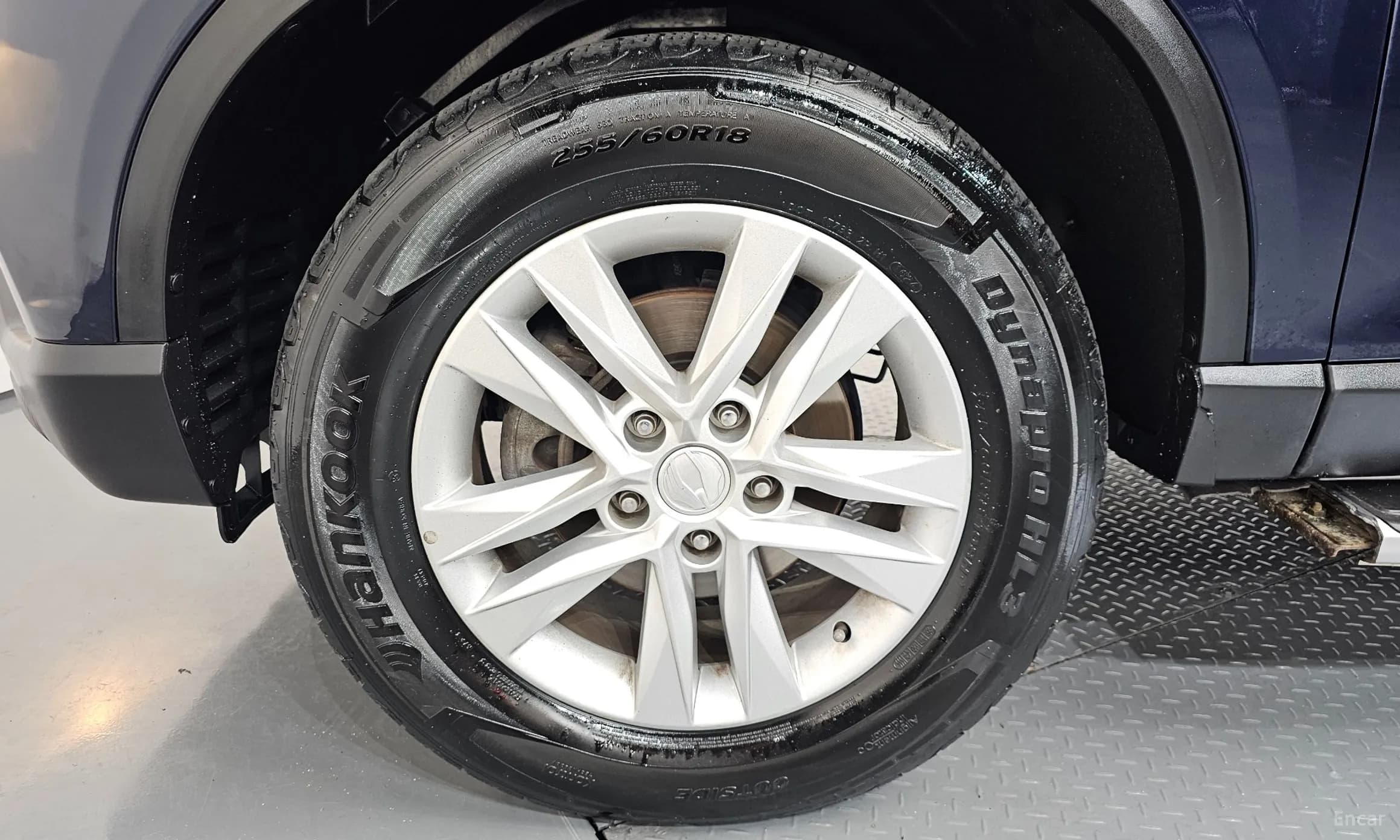Rexton Sports Khan