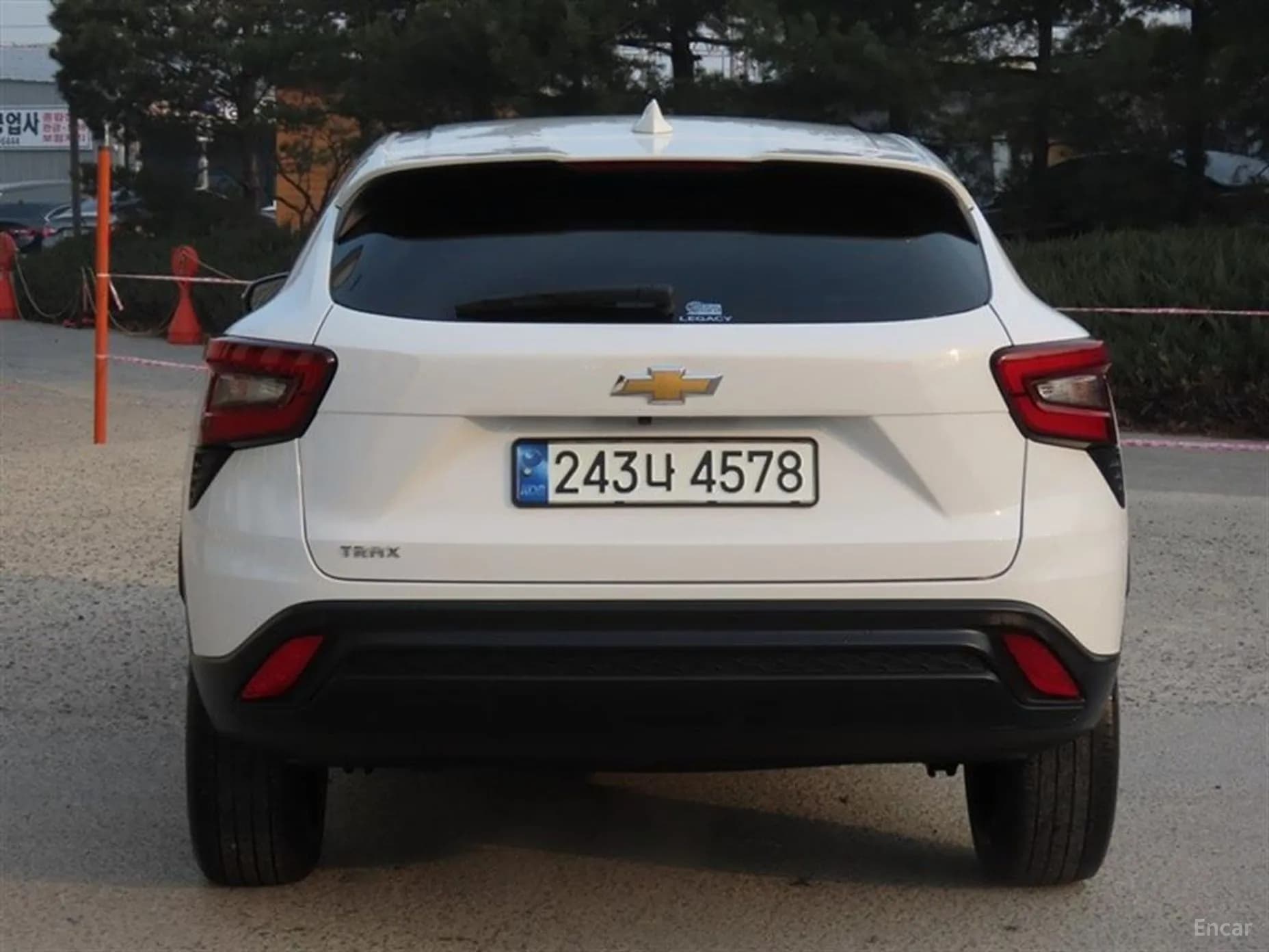 Trax Crossover