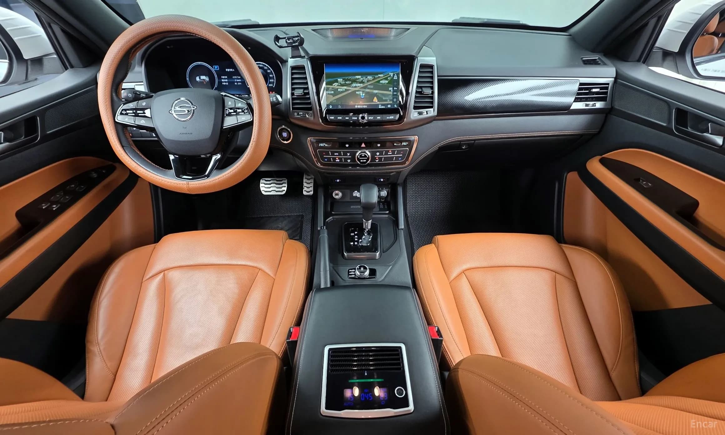 Rexton Sports Khan