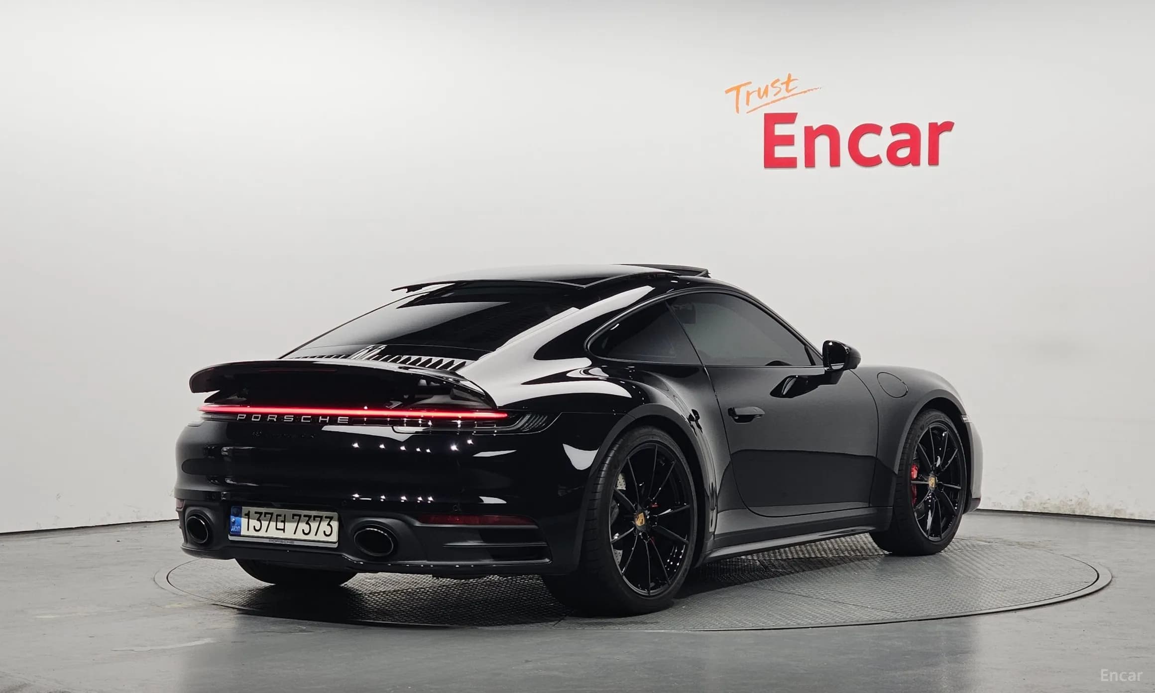 911 (992)