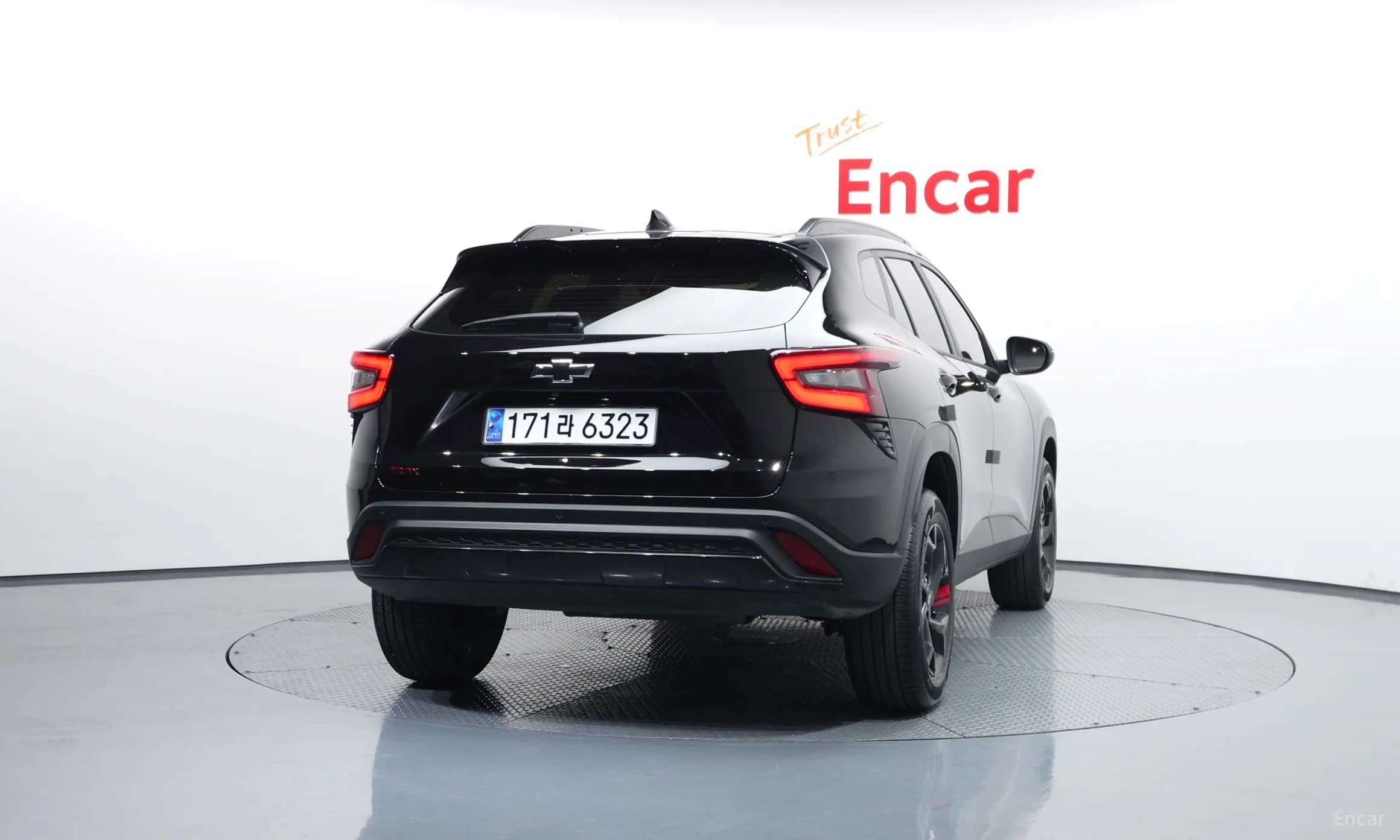 Trax Crossover
