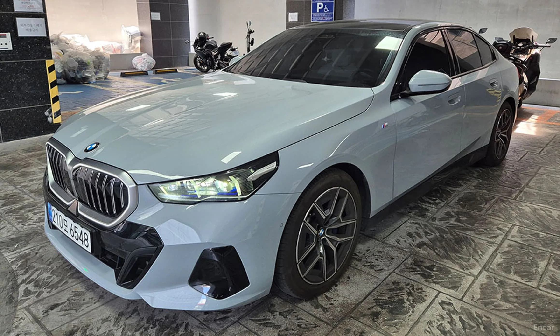 5 Series (G60)