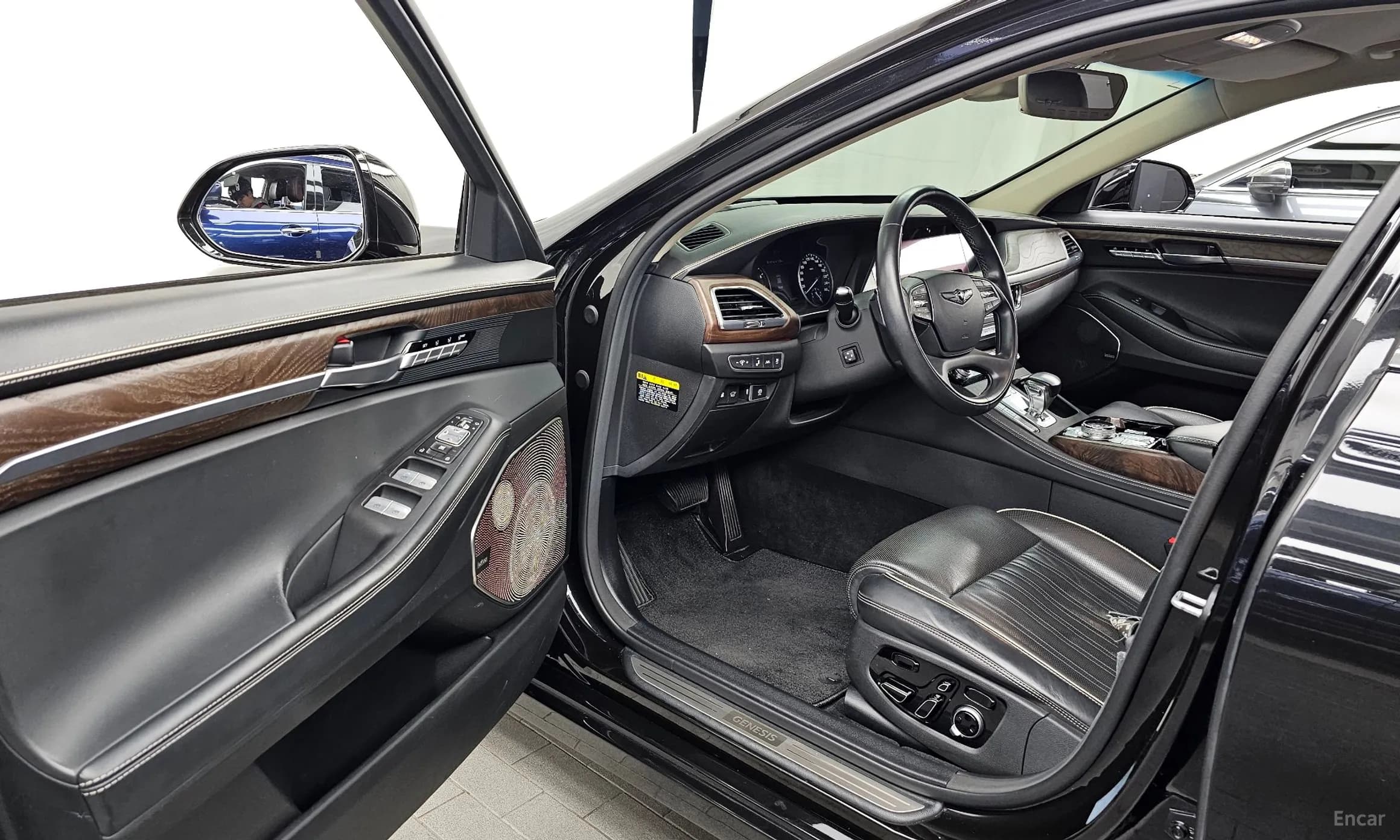 G90