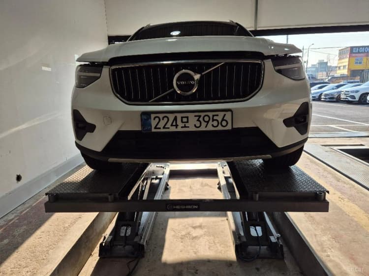 XC40