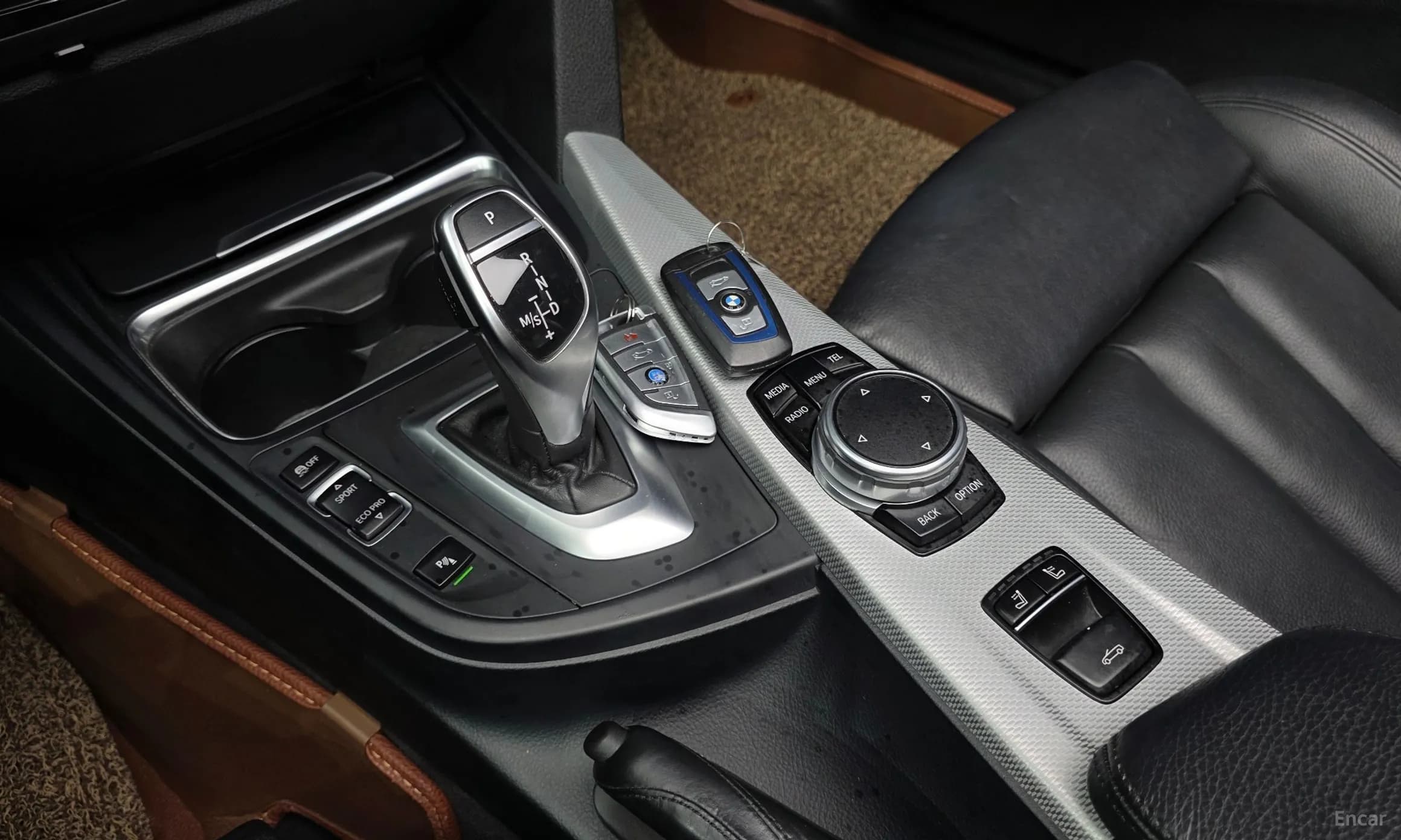 Series 4 (F32)