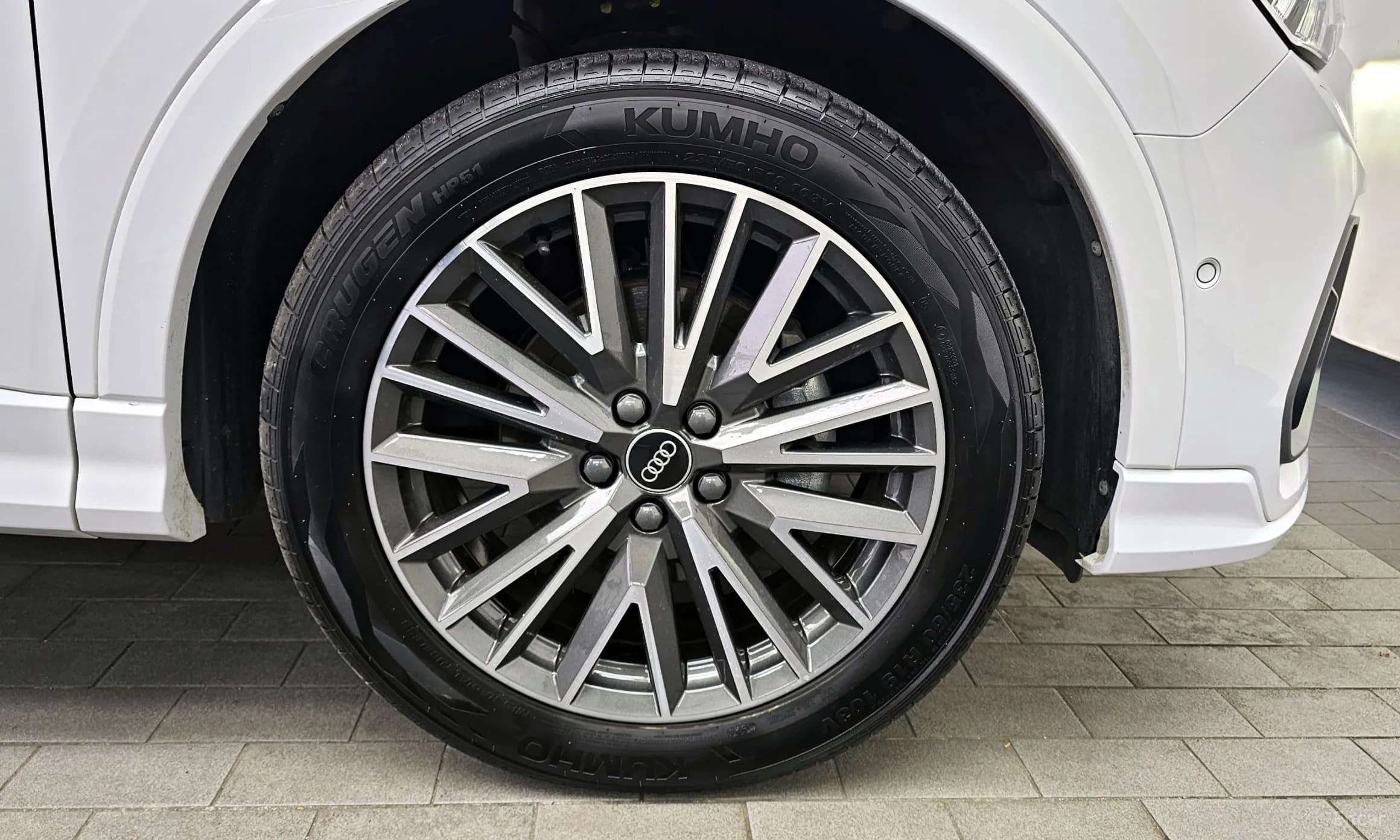 Q3 (F3)