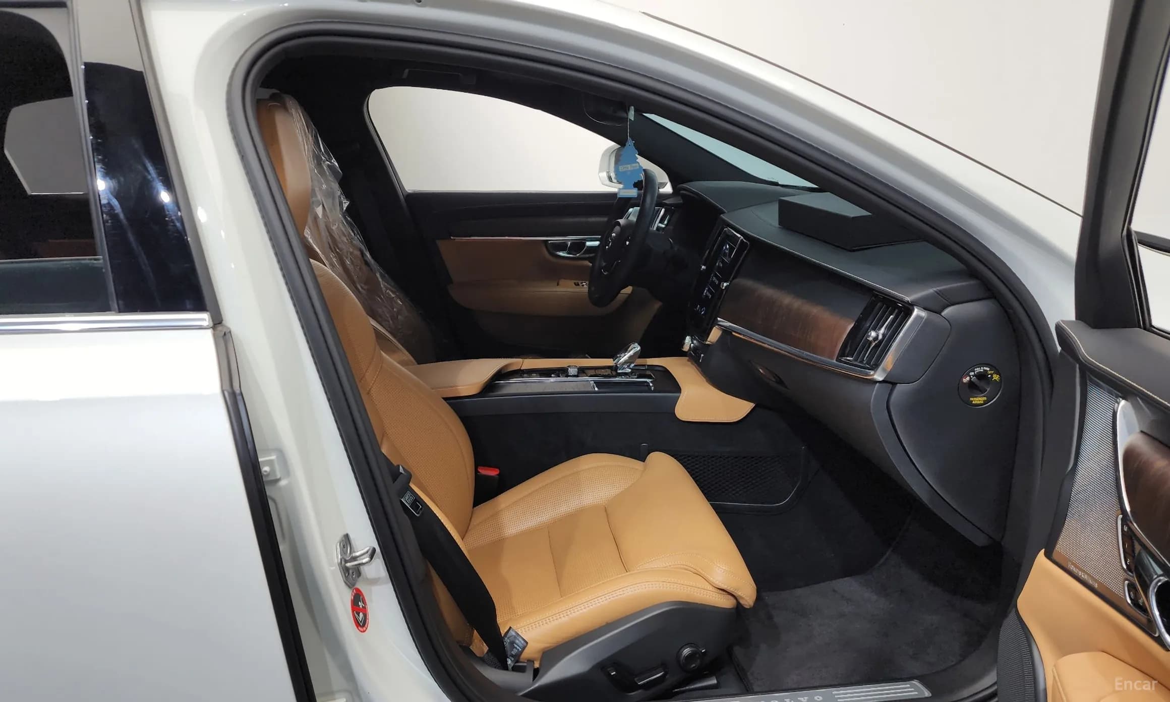 S90