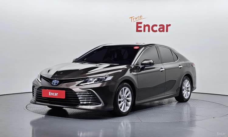 Camry (XV70)