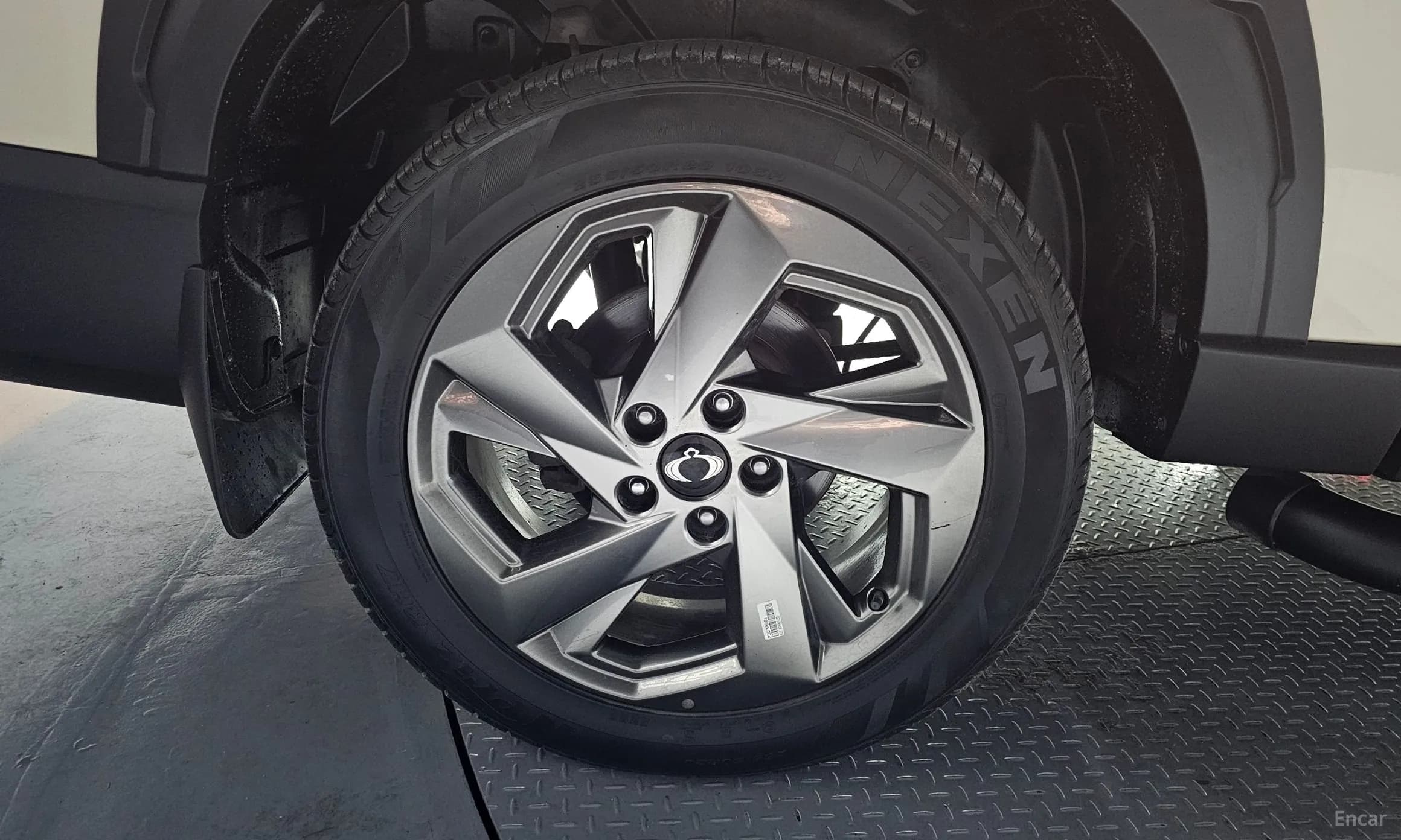 Rexton Sports Khan