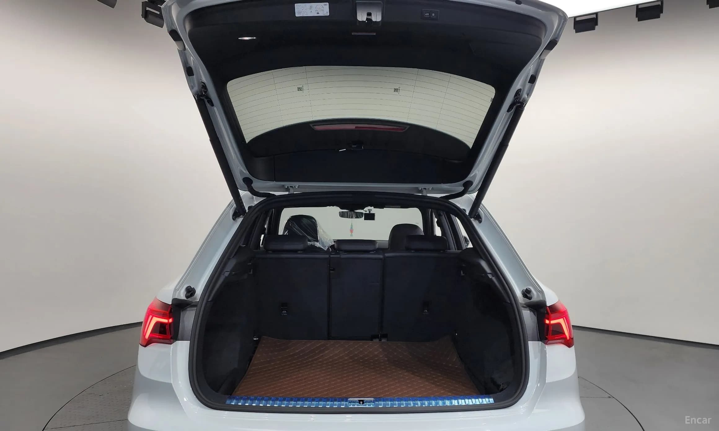 Q3 (F3)