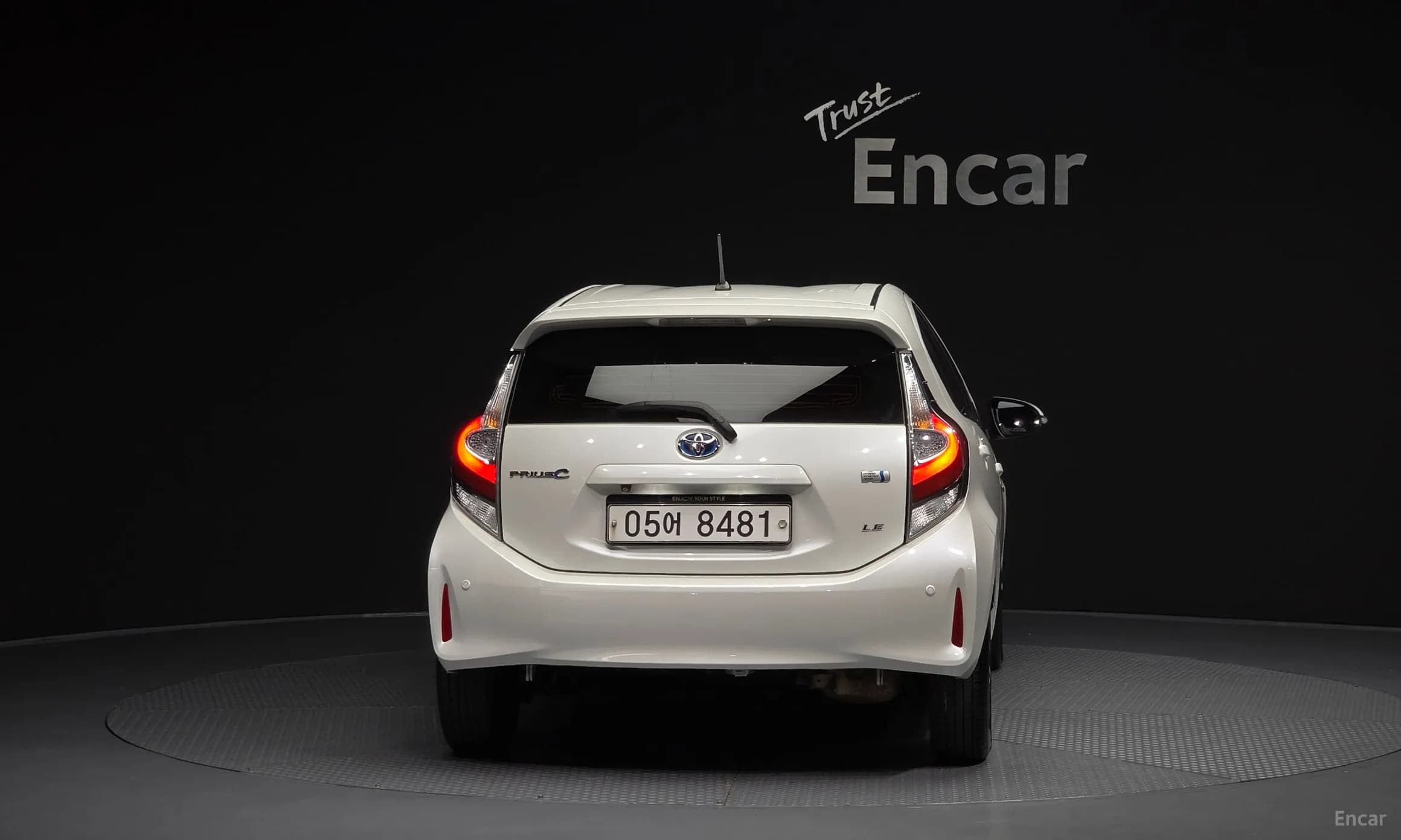 Prius C