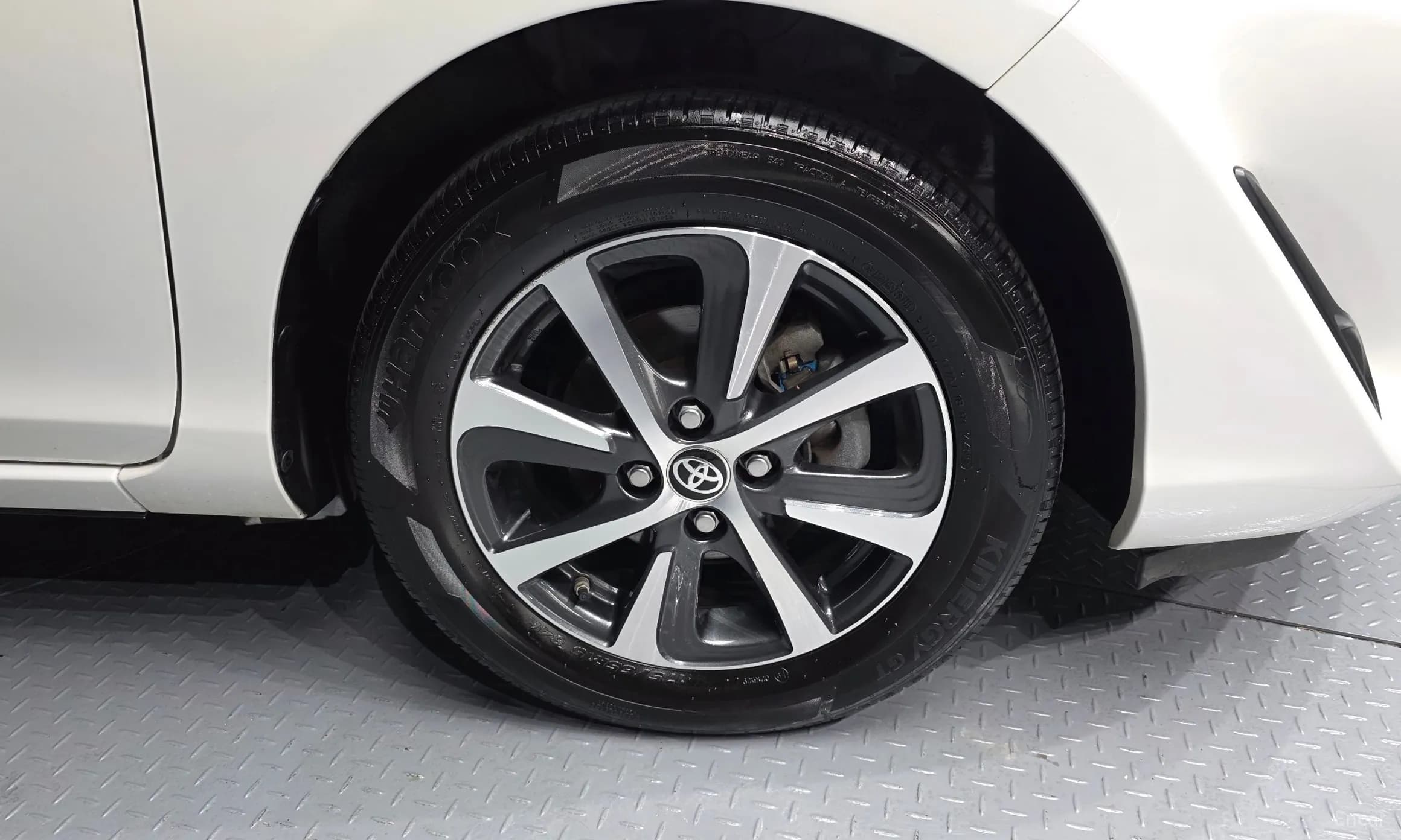 Prius C