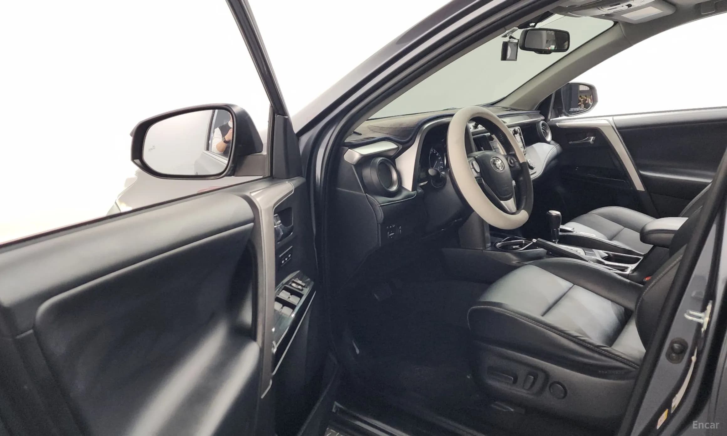 RAV4