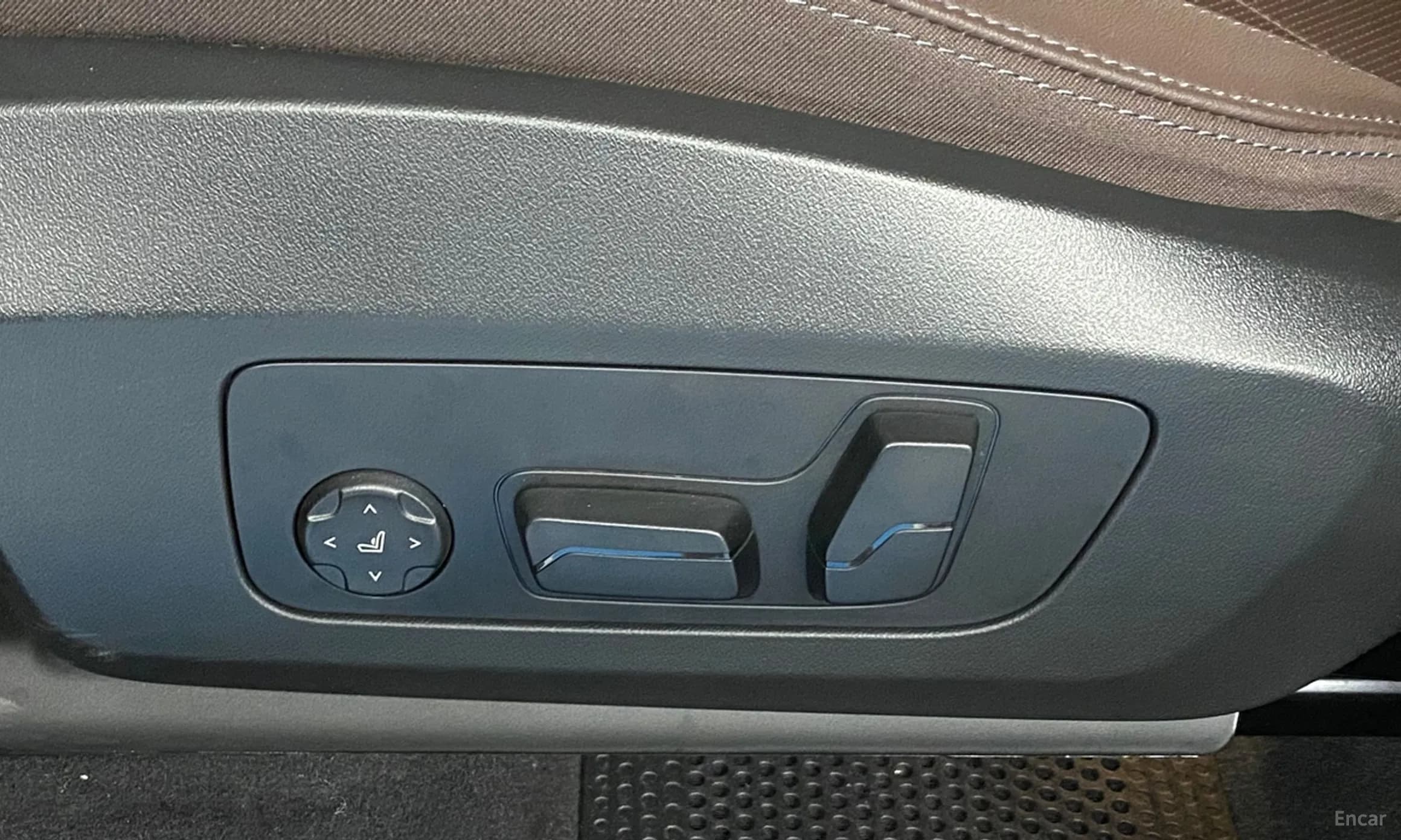 2 Series Active Tourer (U06)