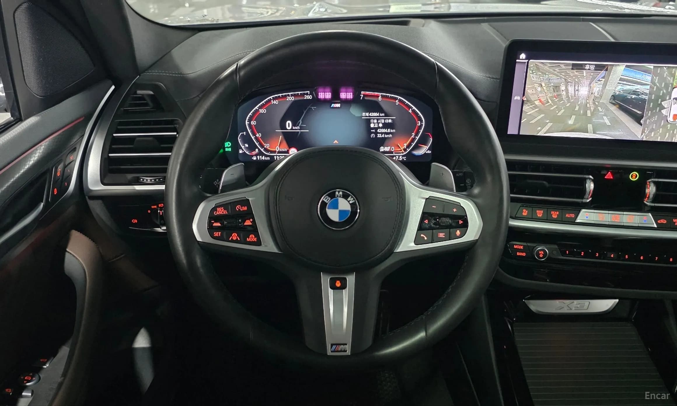 X3 (G01)