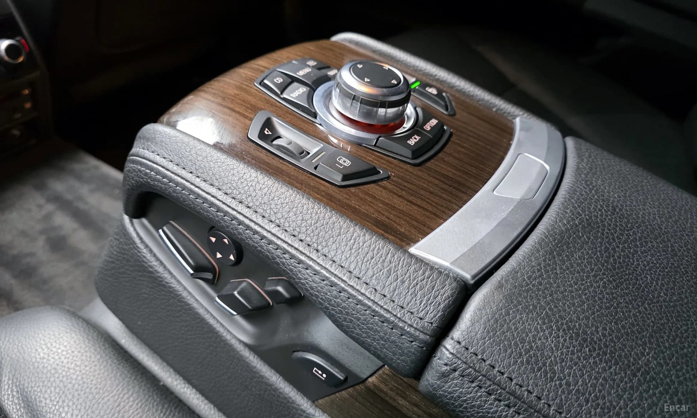 7 Series (F01)