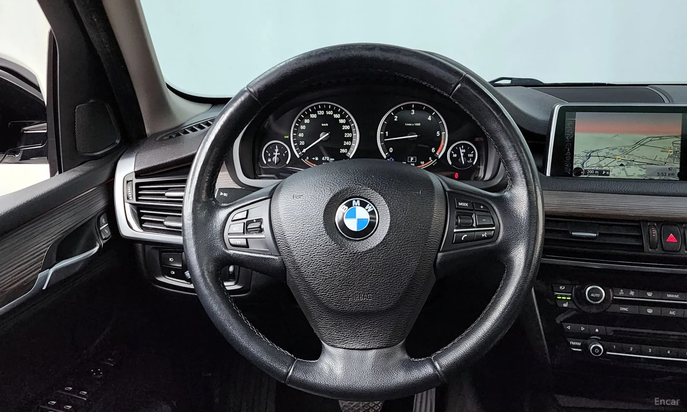X5 (F15)