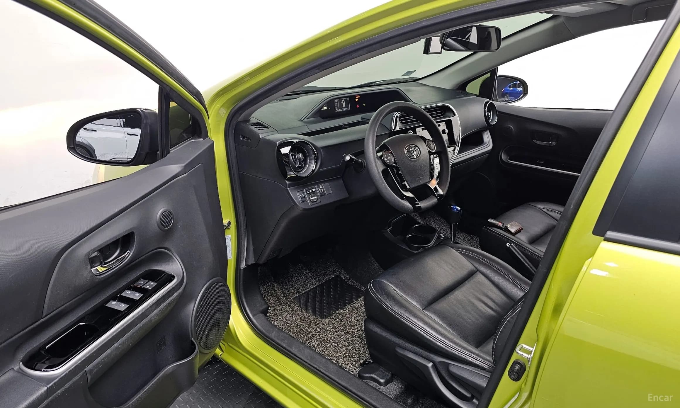 Prius C