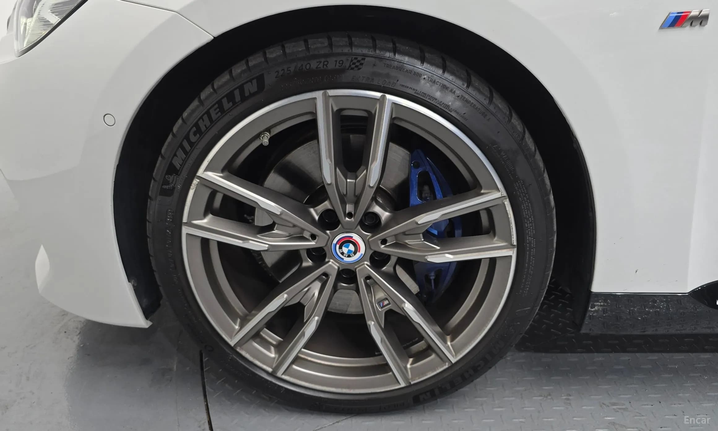 2 Series (G42)