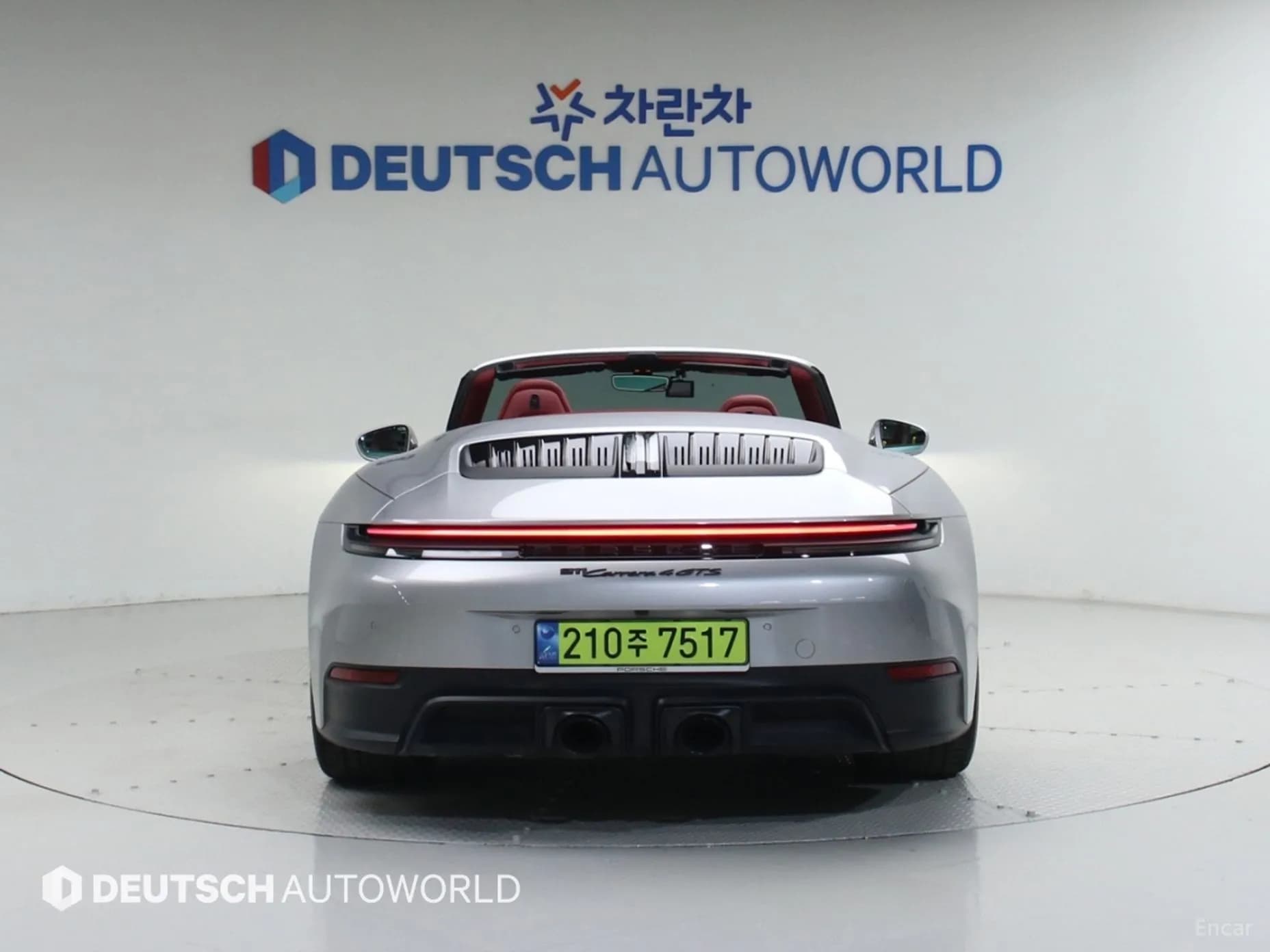 911 (992)