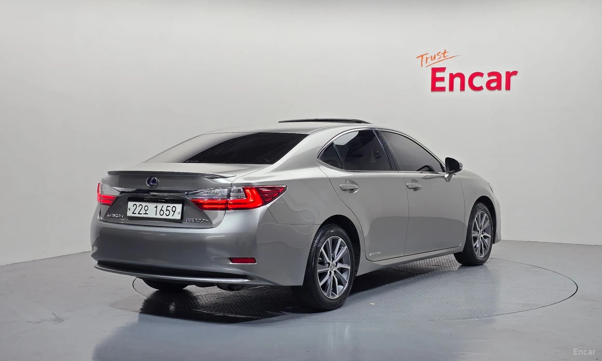 New ES300h