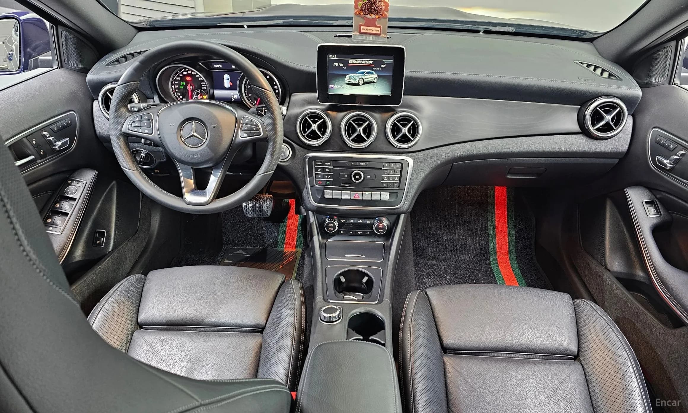 GLA-Class X156