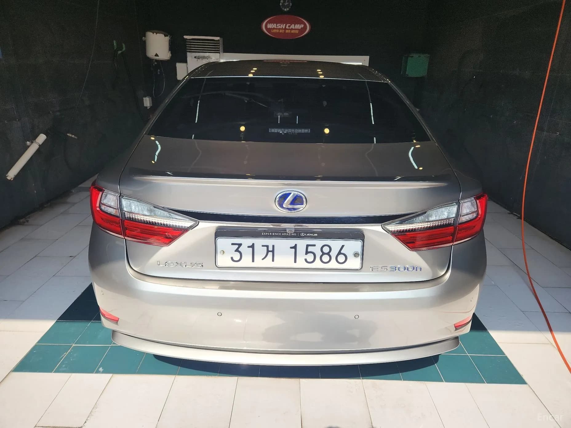 New ES300h