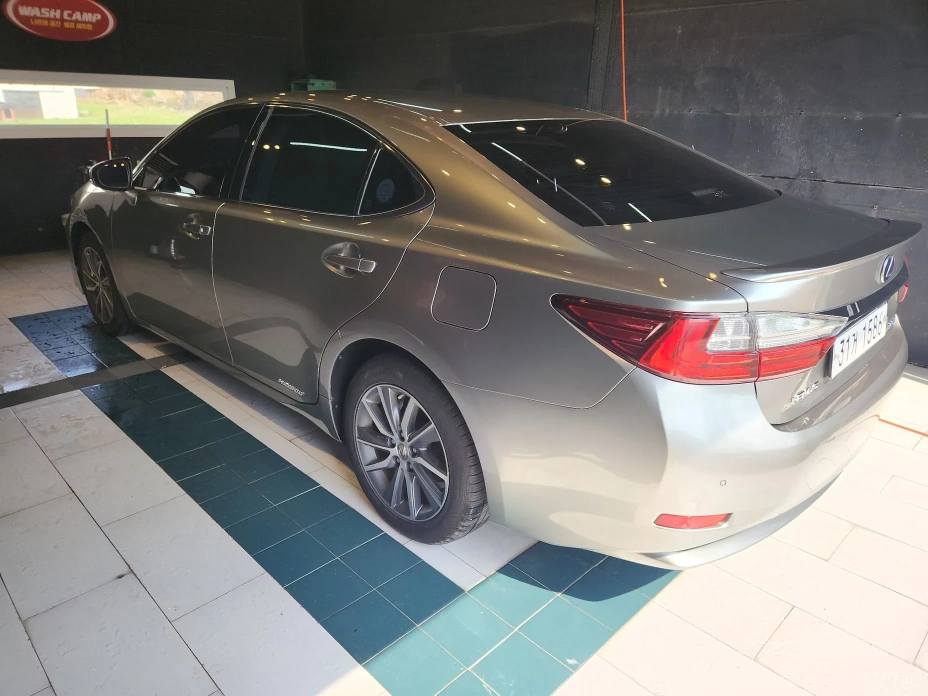 New ES300h
