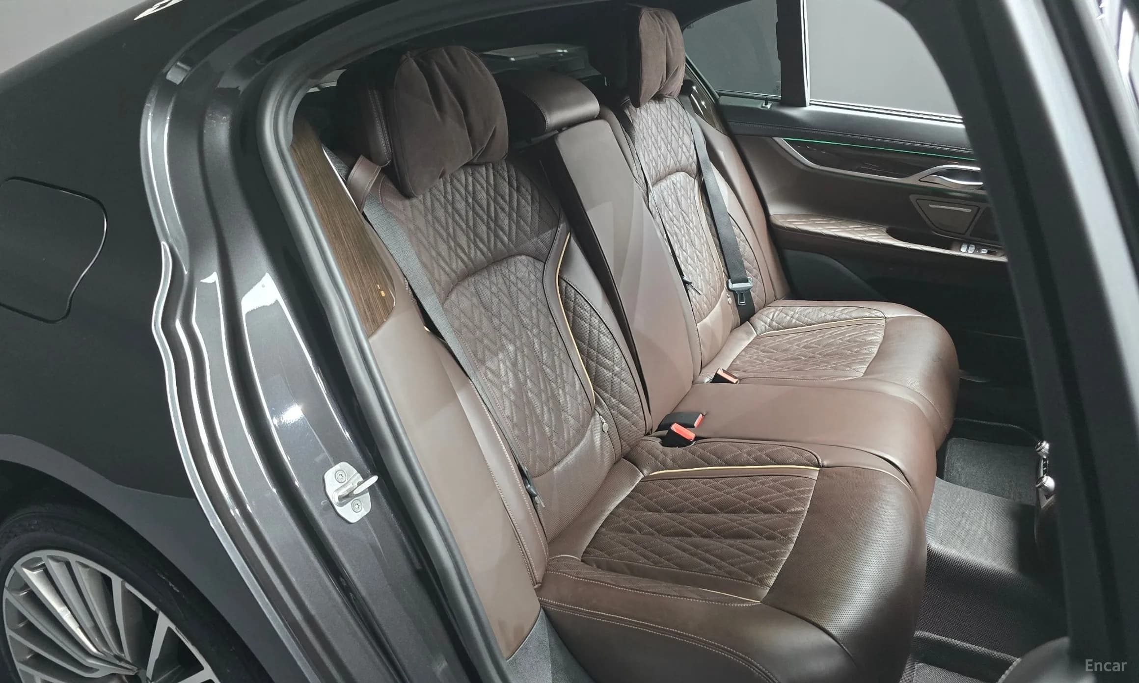 7 Series (G11)